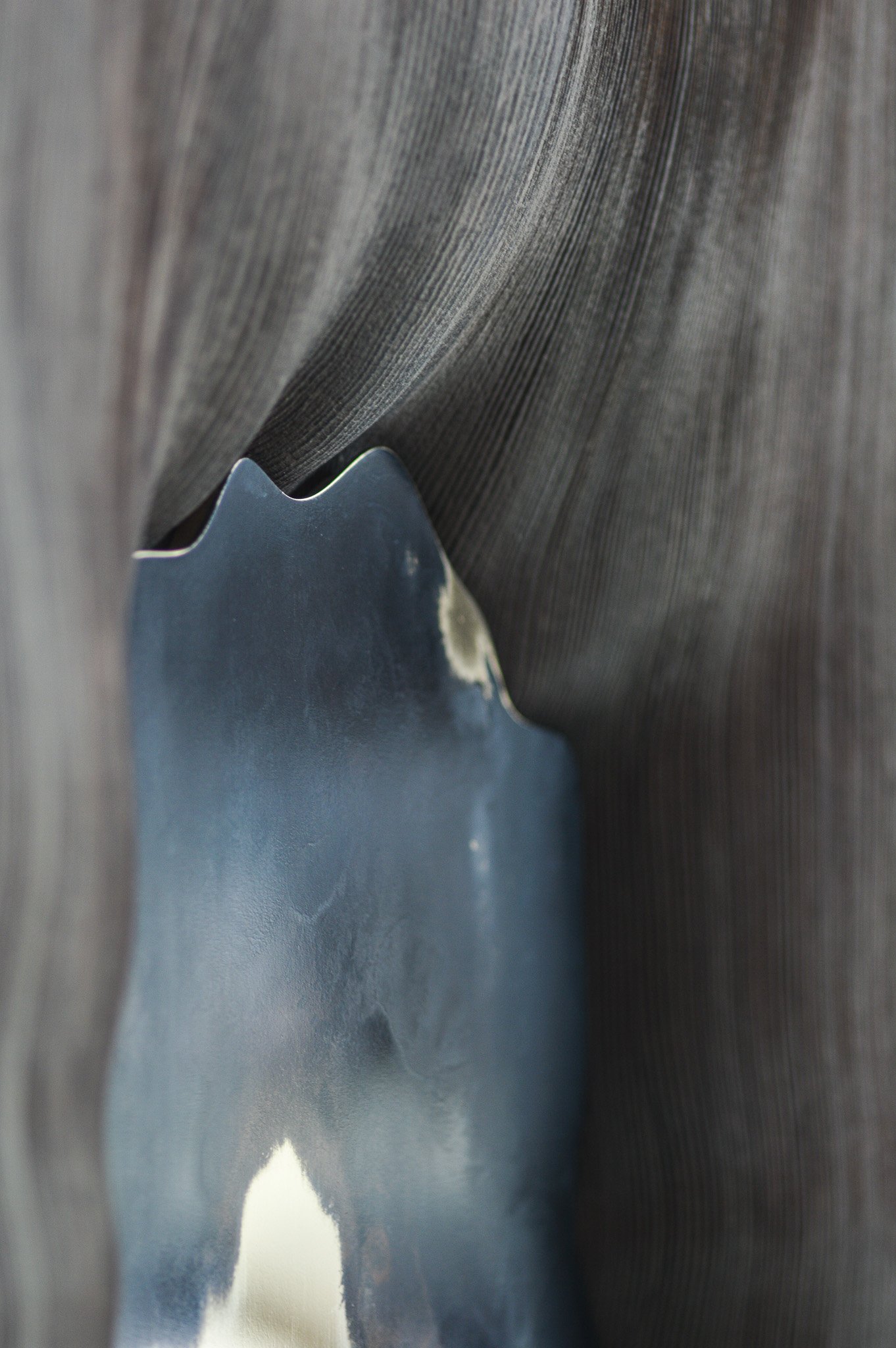 TRACES wall_pine:brass_Photo by Antrei Hartikainen2.jpg