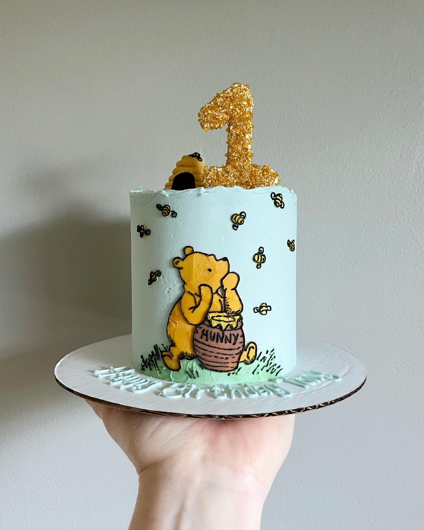 Pooh Bear and Bees Cake