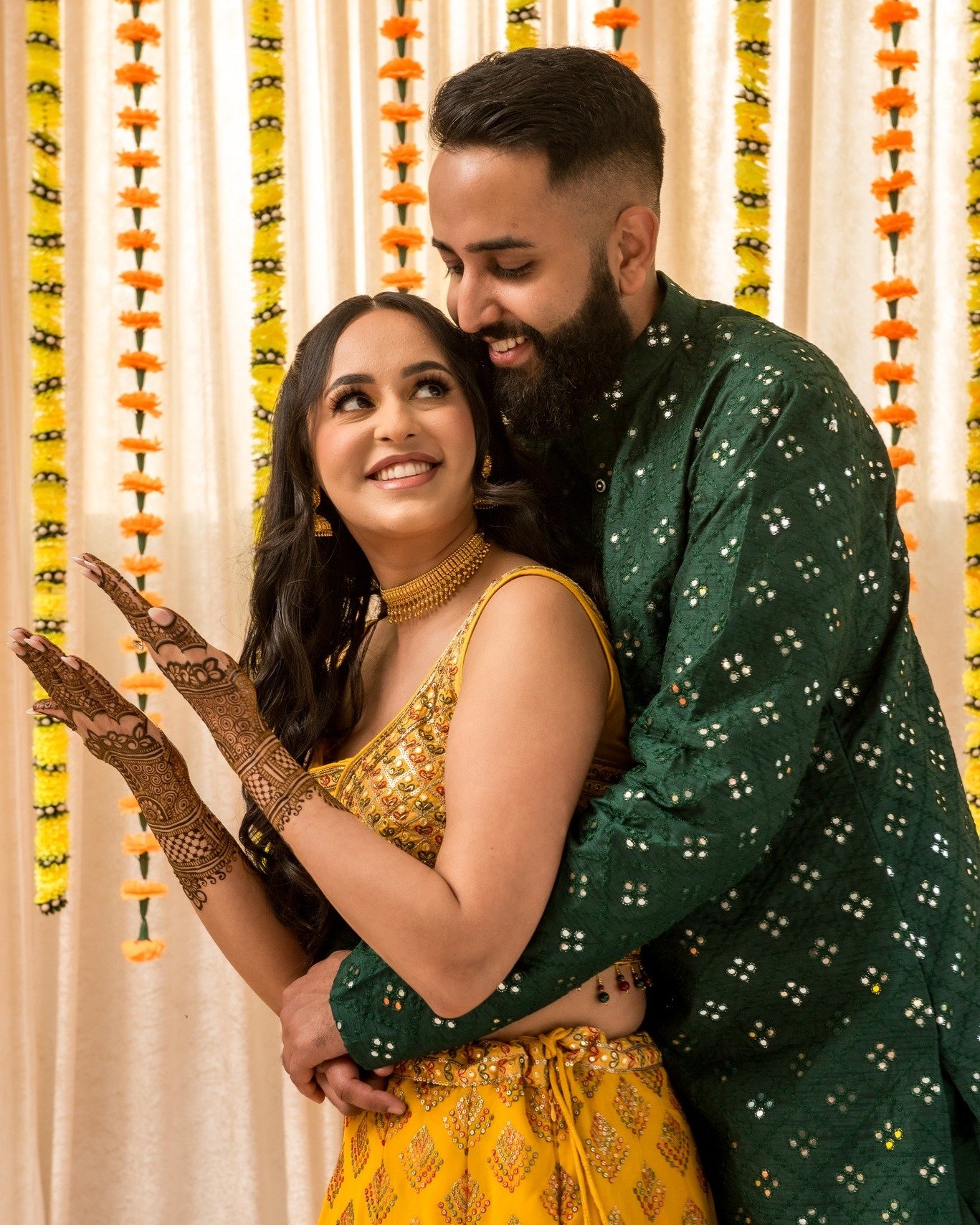 Aleshia &amp; Jason's Mehndi @aleshiamund  @jason_s14 

Wedding Makeup: @artistrybyv
