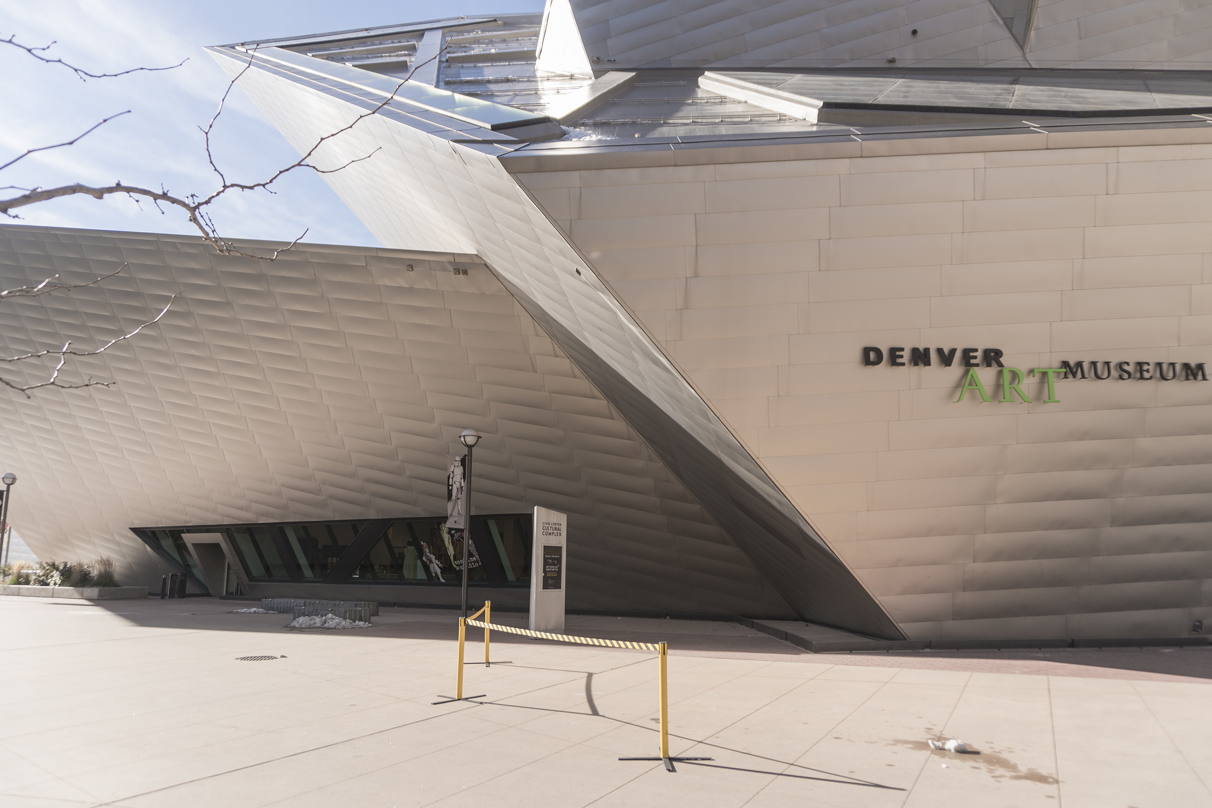  Barricades erected to protect pedestrians from shards of falling ice, Denver Art Museum. Architect: Daniel Libeskind 