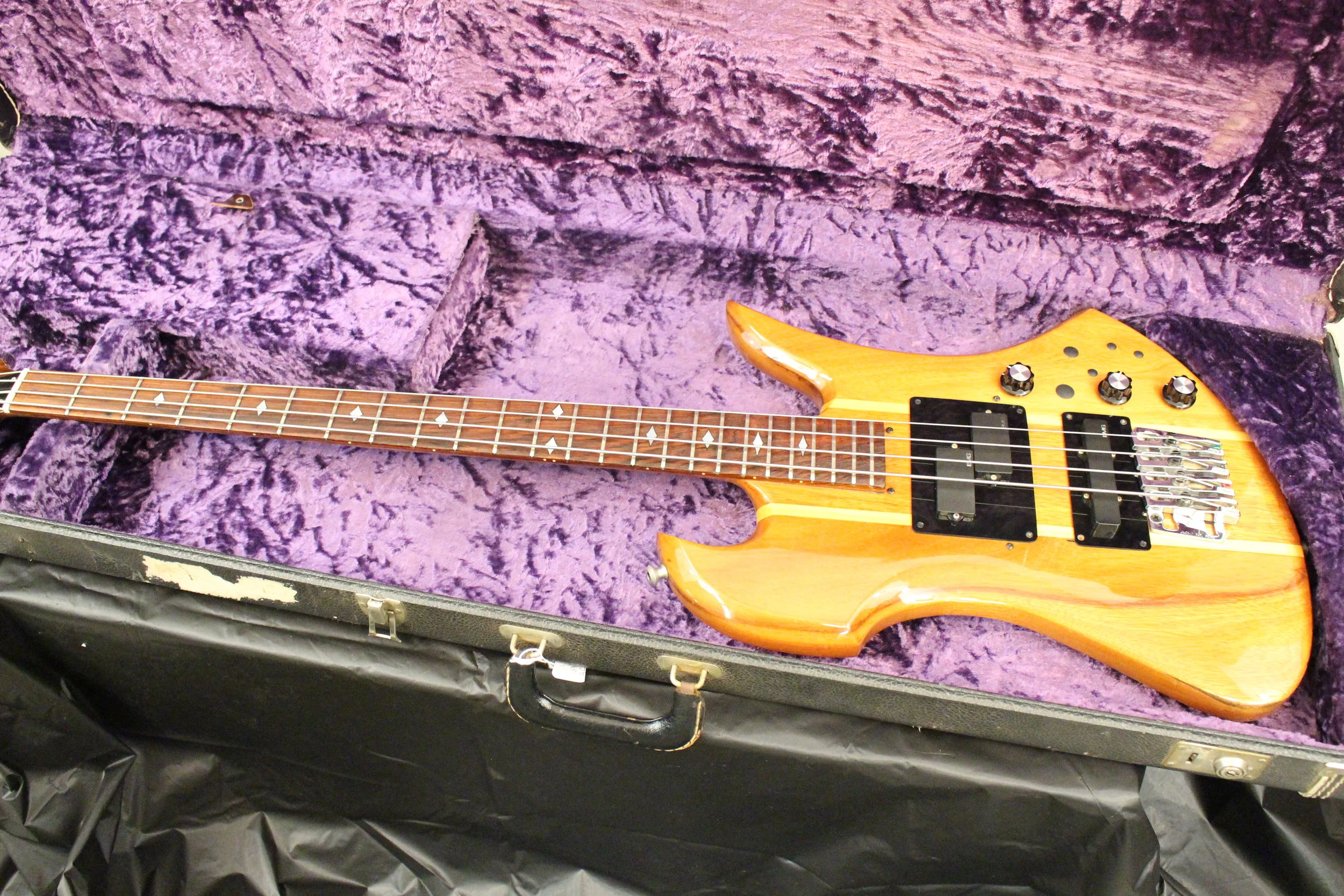 B.C. Rich Mockingbird 76'