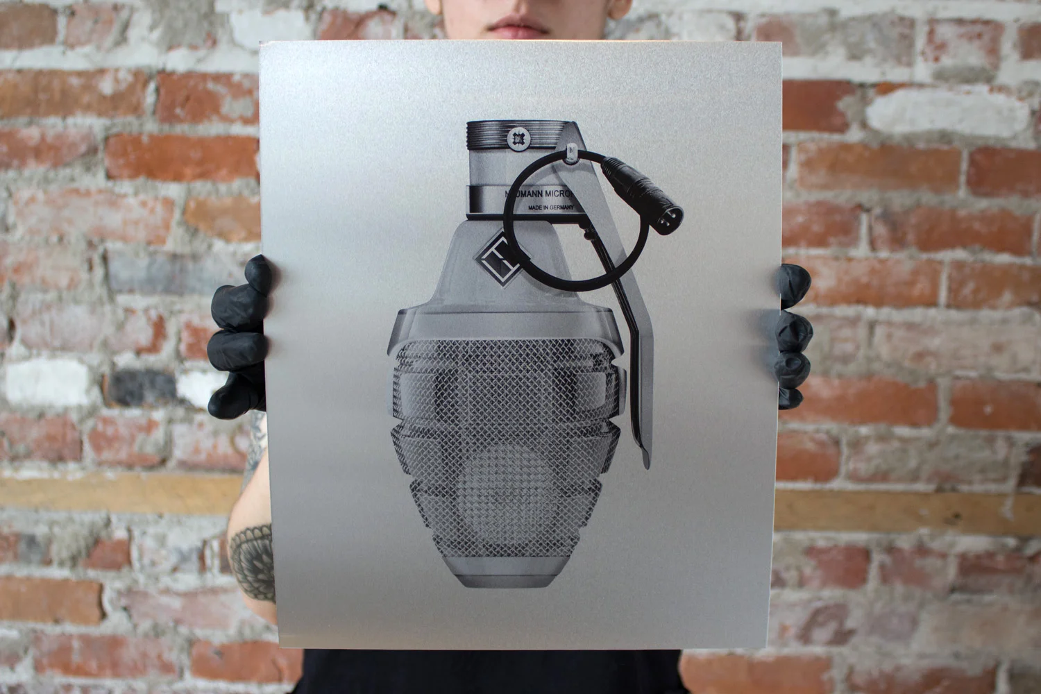  Limited run on aluminium through 1XRun.&nbsp; 