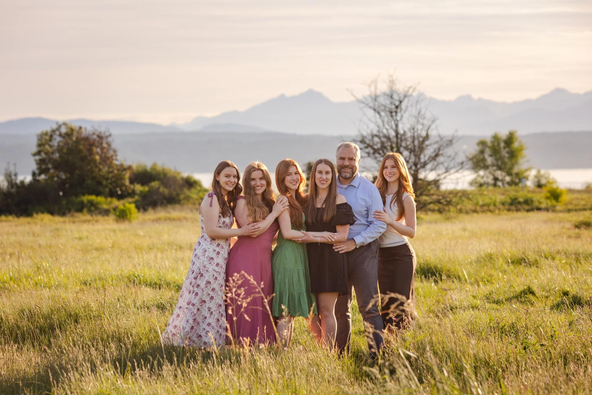 Seattle-Lifestyle-Family-Photographer-DIscovery-Park-daughters.jpg