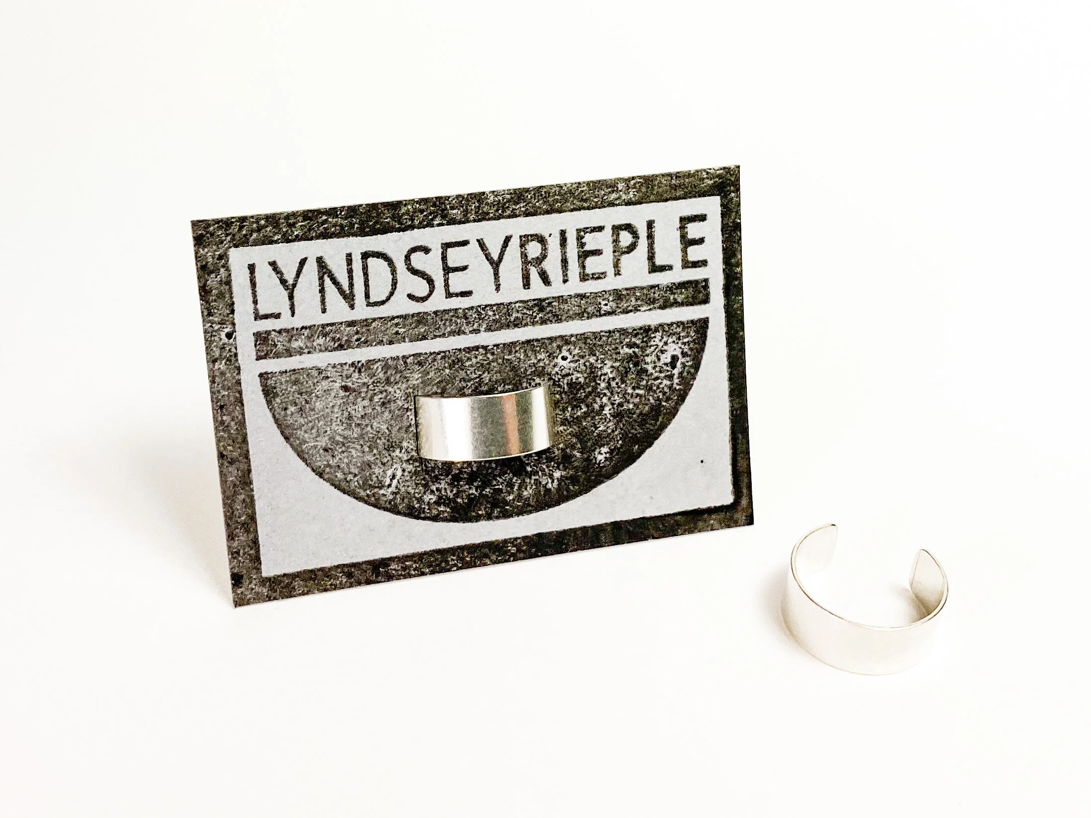 AA1348BD-DA33-4699-BE38-C16BD8543B39