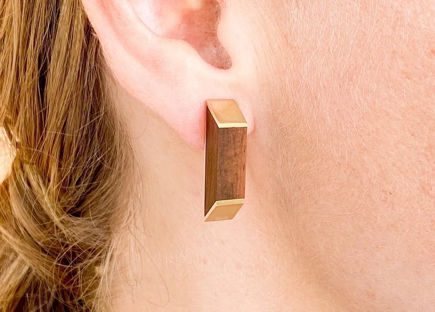 405FA03C-46EE-43FD-AAD1-F1B0D1D0E510