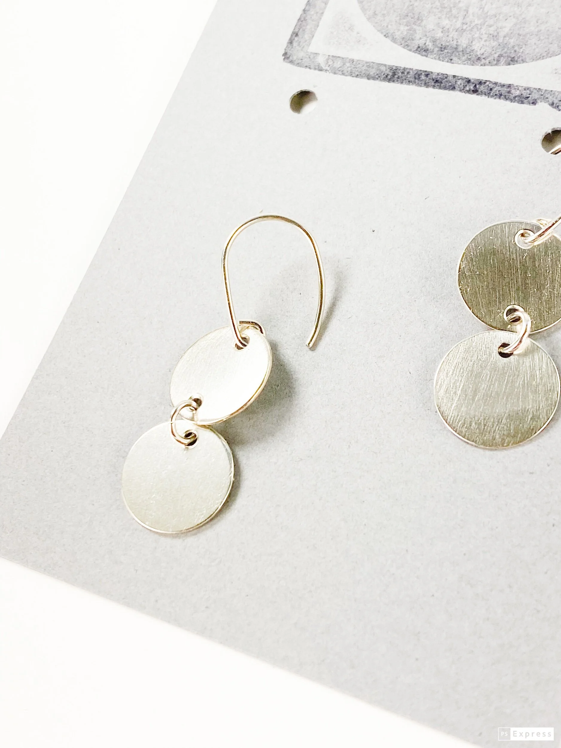 10F714F6-2243-4C10-89A0-7C9CC4A8C40C