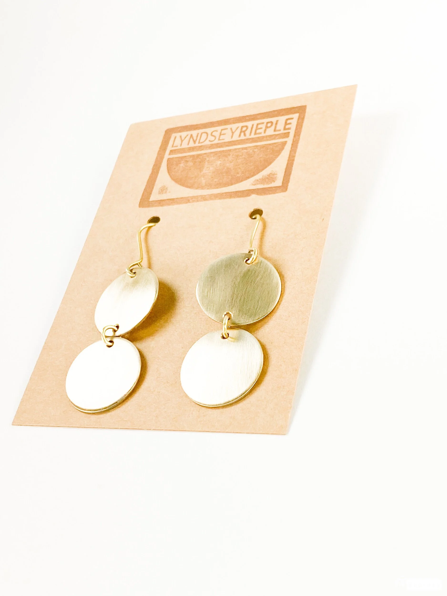 70A5B9A2-2C5D-441C-8612-2B5B99C3641B