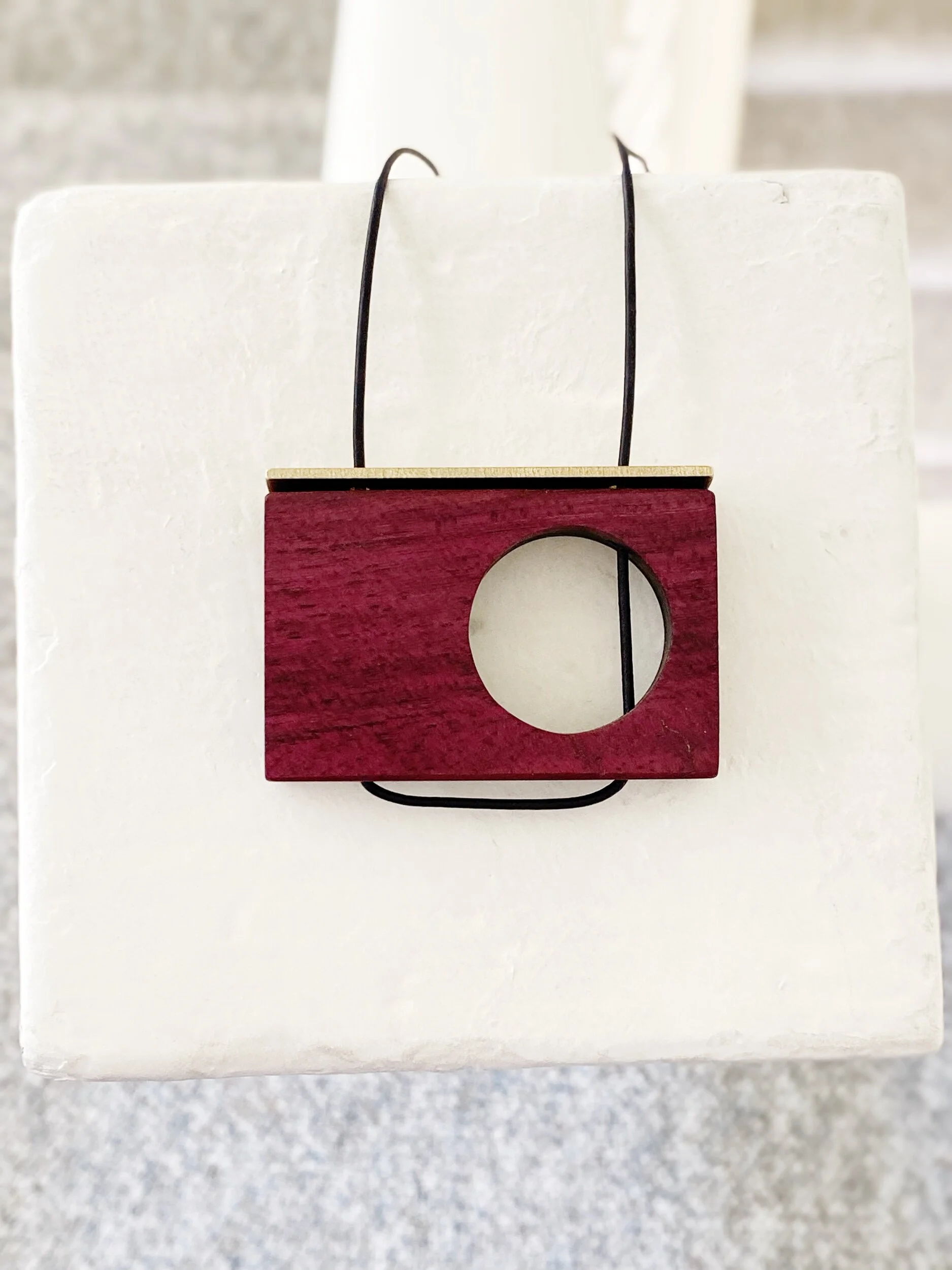 2D43F4CD-AA7E-40DE-BE84-80D3A30699D5