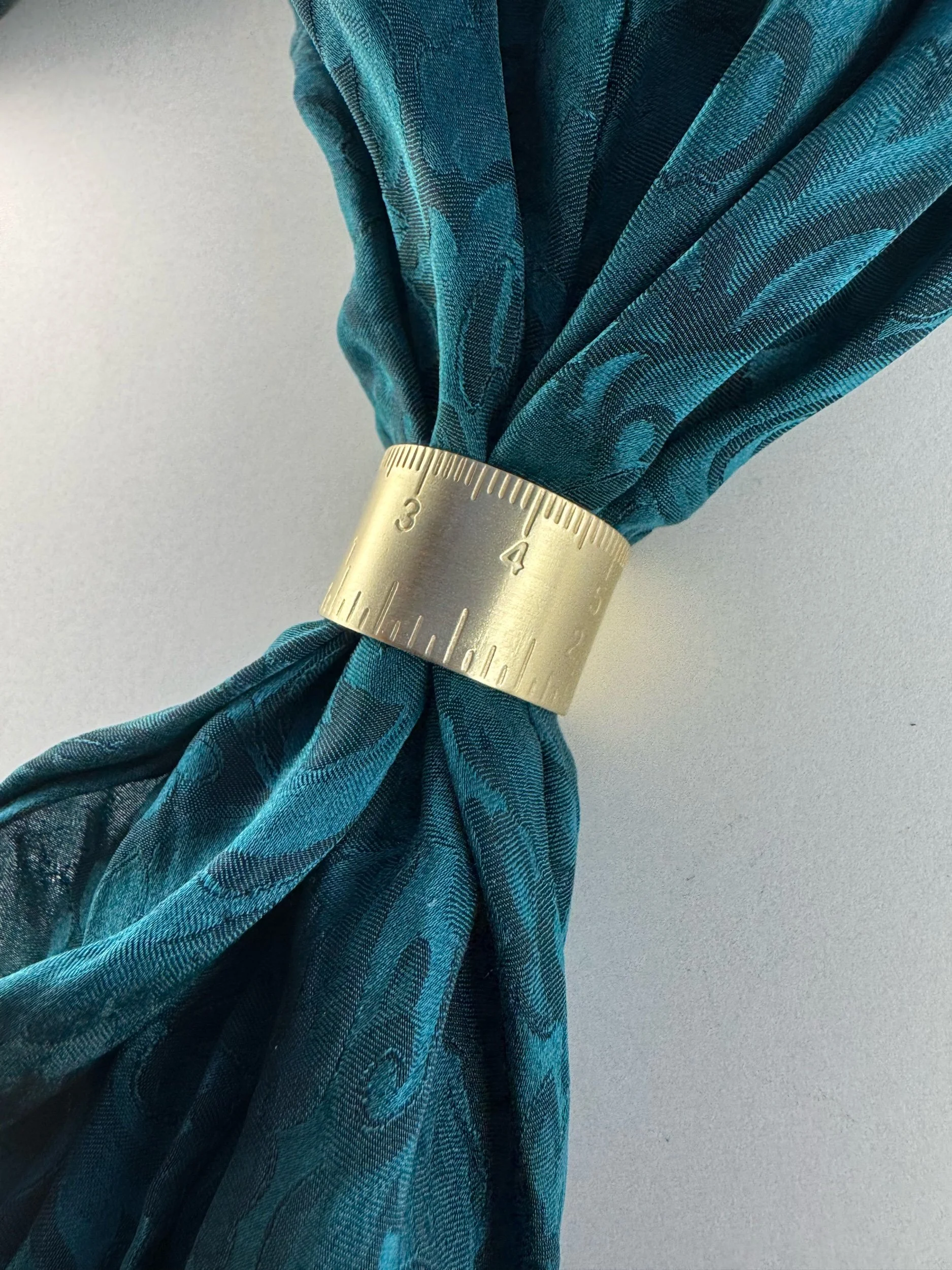 Ruler Scarf Slides — Lyndsey Rieple