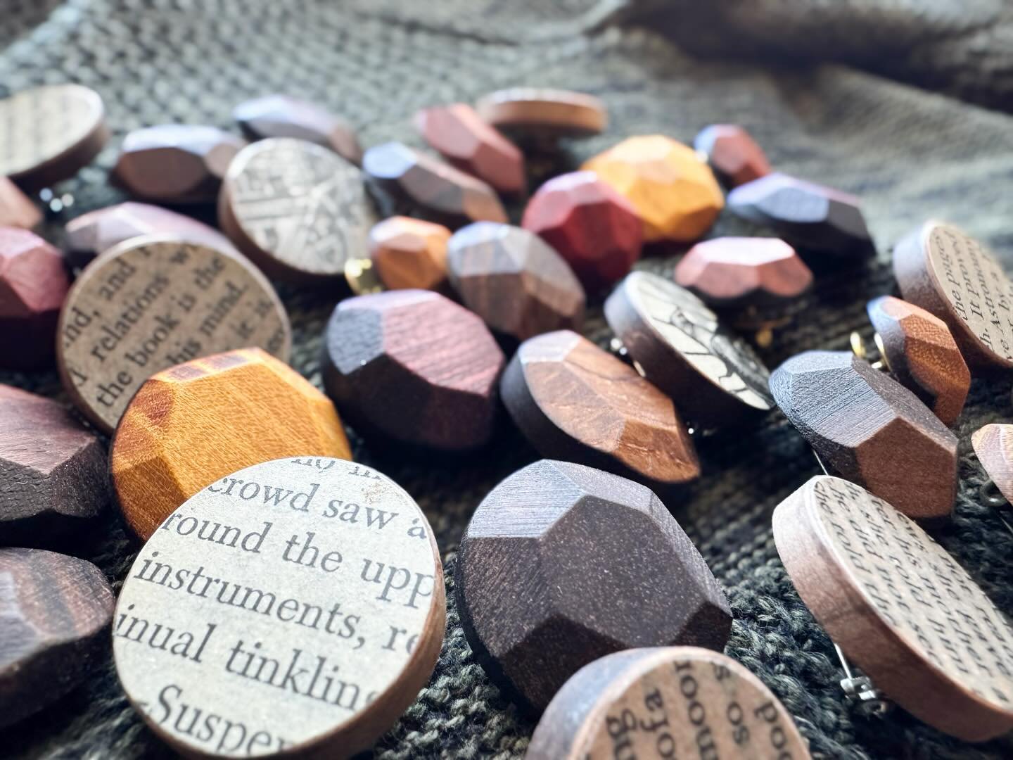 I haven&rsquo;t given up on brooches yet!! My Wooden Gems and Literary Pins will be @backyardmarketinbf this Saturday and up on my site this week! 

I wore the Wooden Gems (a trio set like photo) on my favorite flannel, forgot they were there, and th