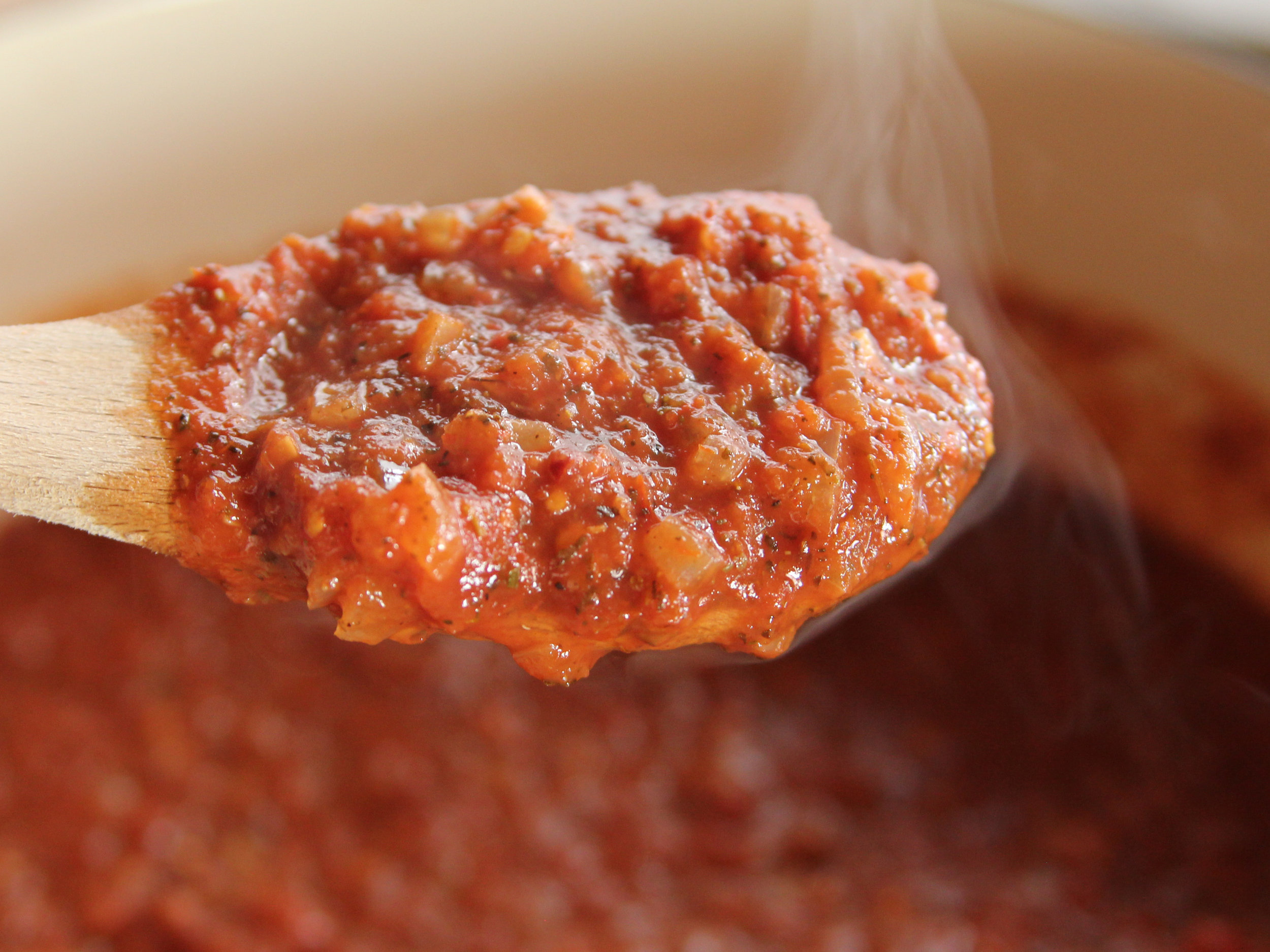 ARRABIATTA: A spicy red sauce made with spicy Calabrian chili peppers, roasted garlic and EVOO. 