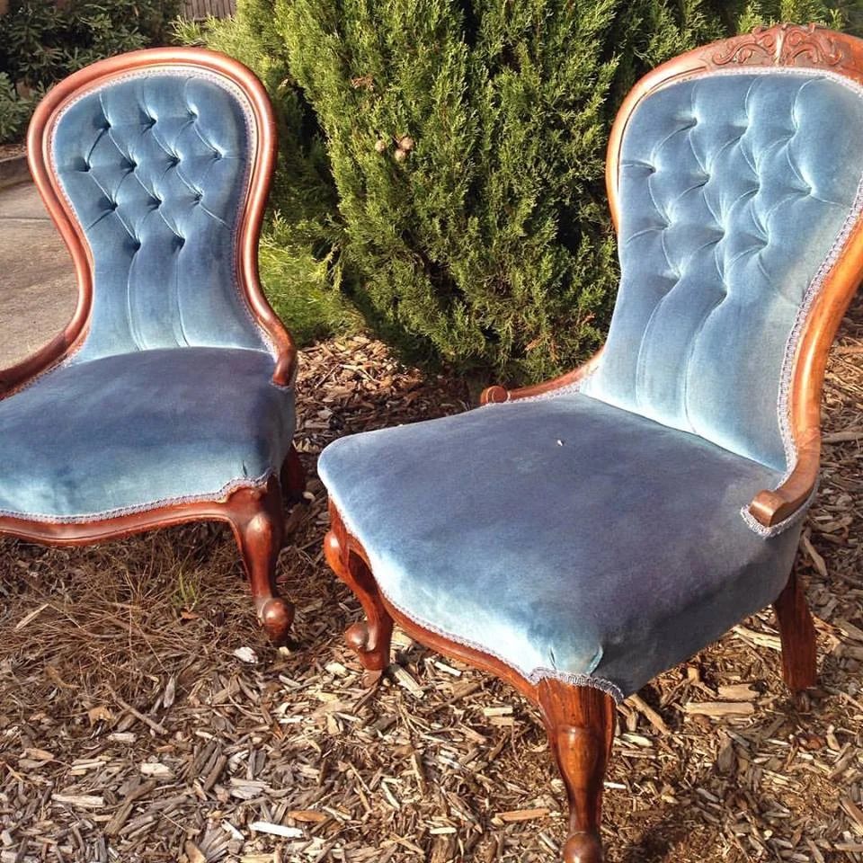 Pair of Vintage Blue Ladies Chairs (medium)