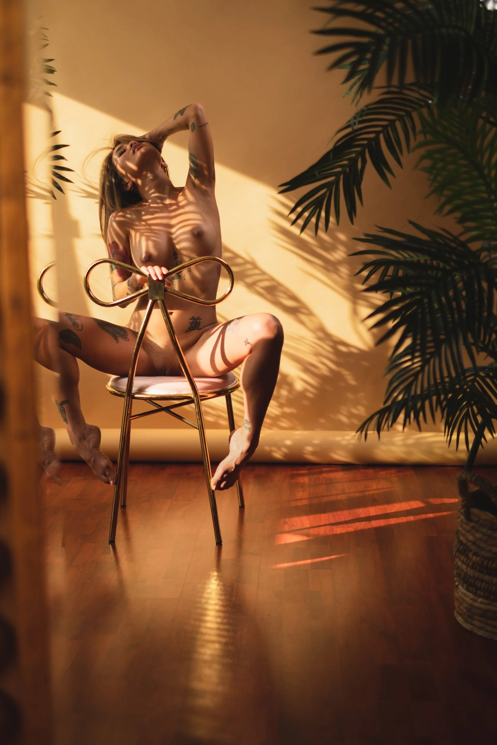 Linda_mirror (final)-7.jpg