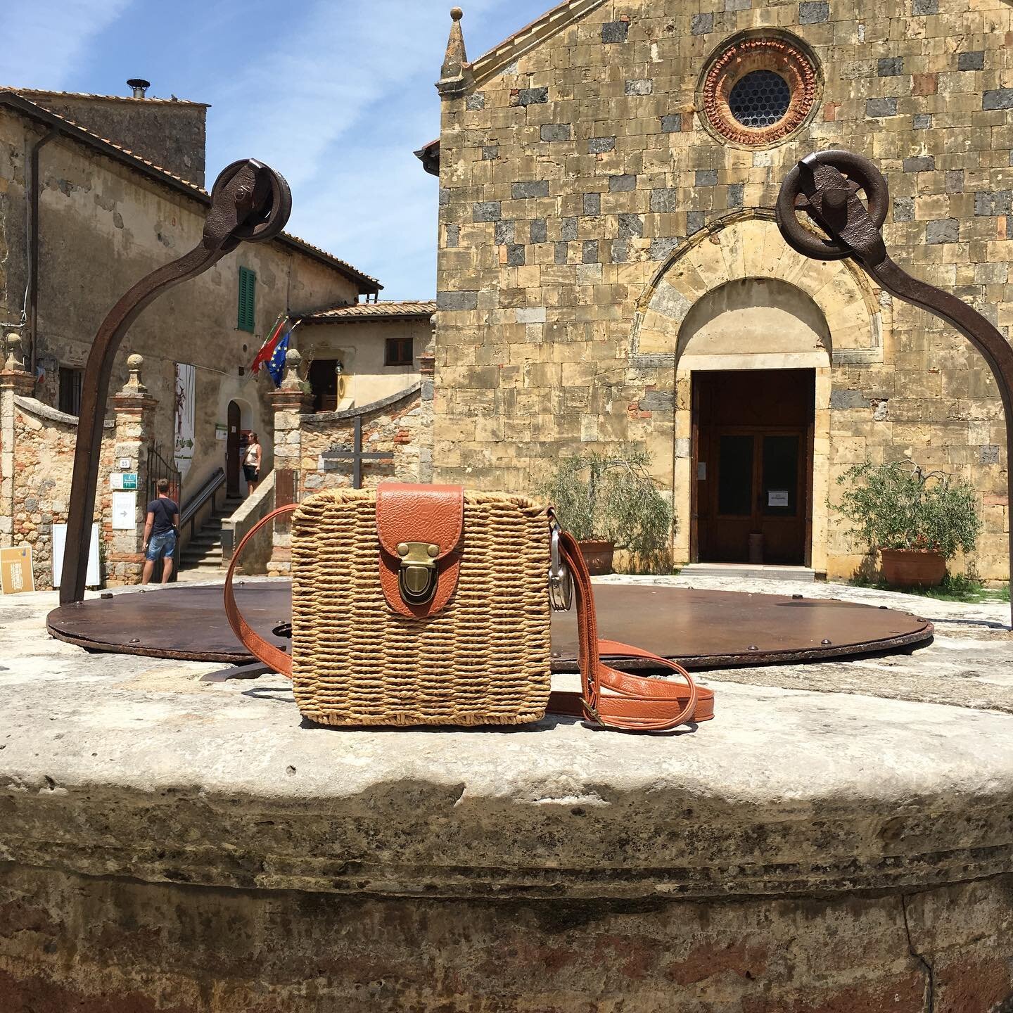 Imagine bags travel to Monteriggioni 🇮🇹☀️🌾
.
.
.
.
www.imagine-shop.gr
#imagine #style #summer #bag #fashiongram #instastyle #agriturismo #tuscana #italy #photooftheday #ig_greece #follow #neaerythraia #imaginegirl #monteriggioni