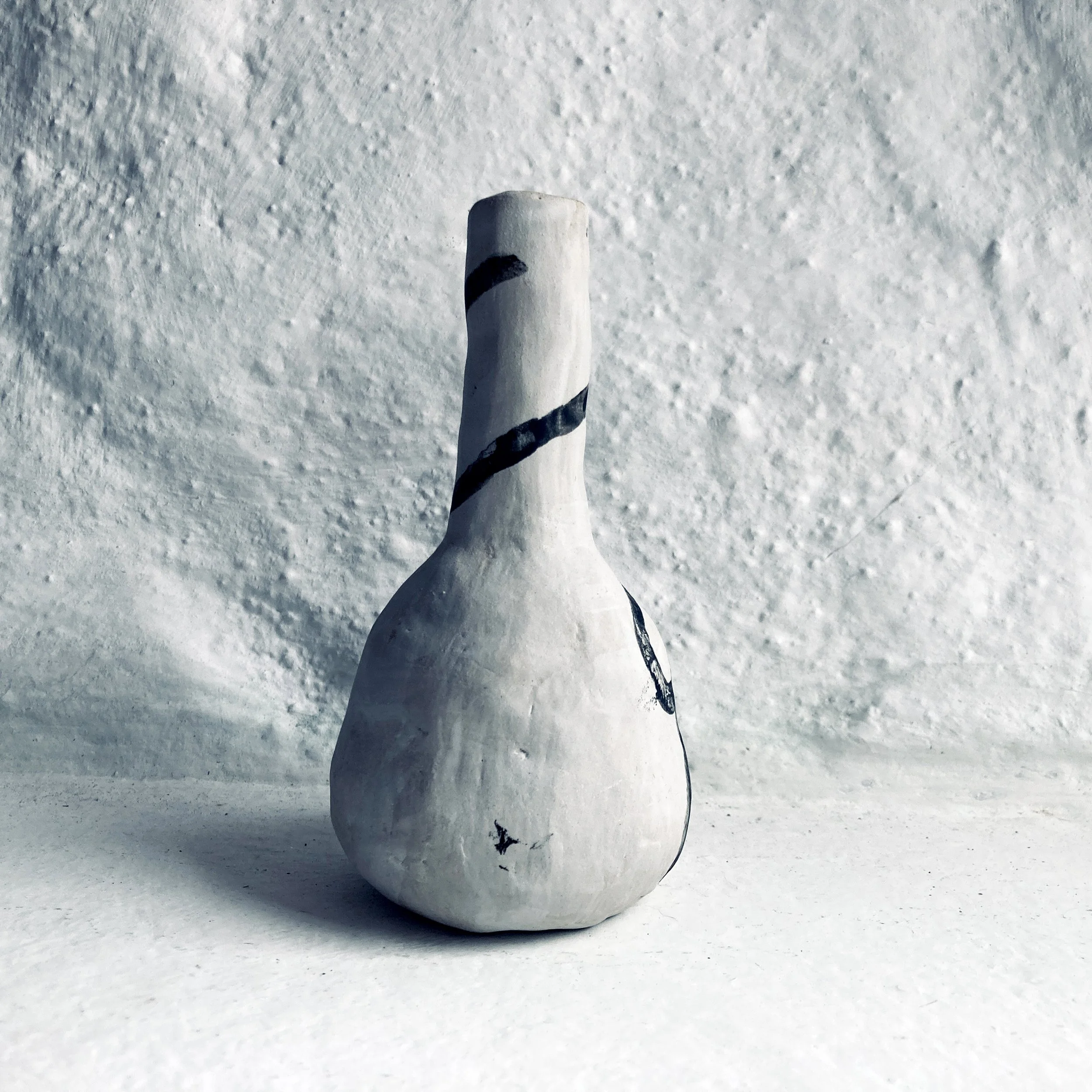 panthervase_biancatschaikner_porzellan2.jpg