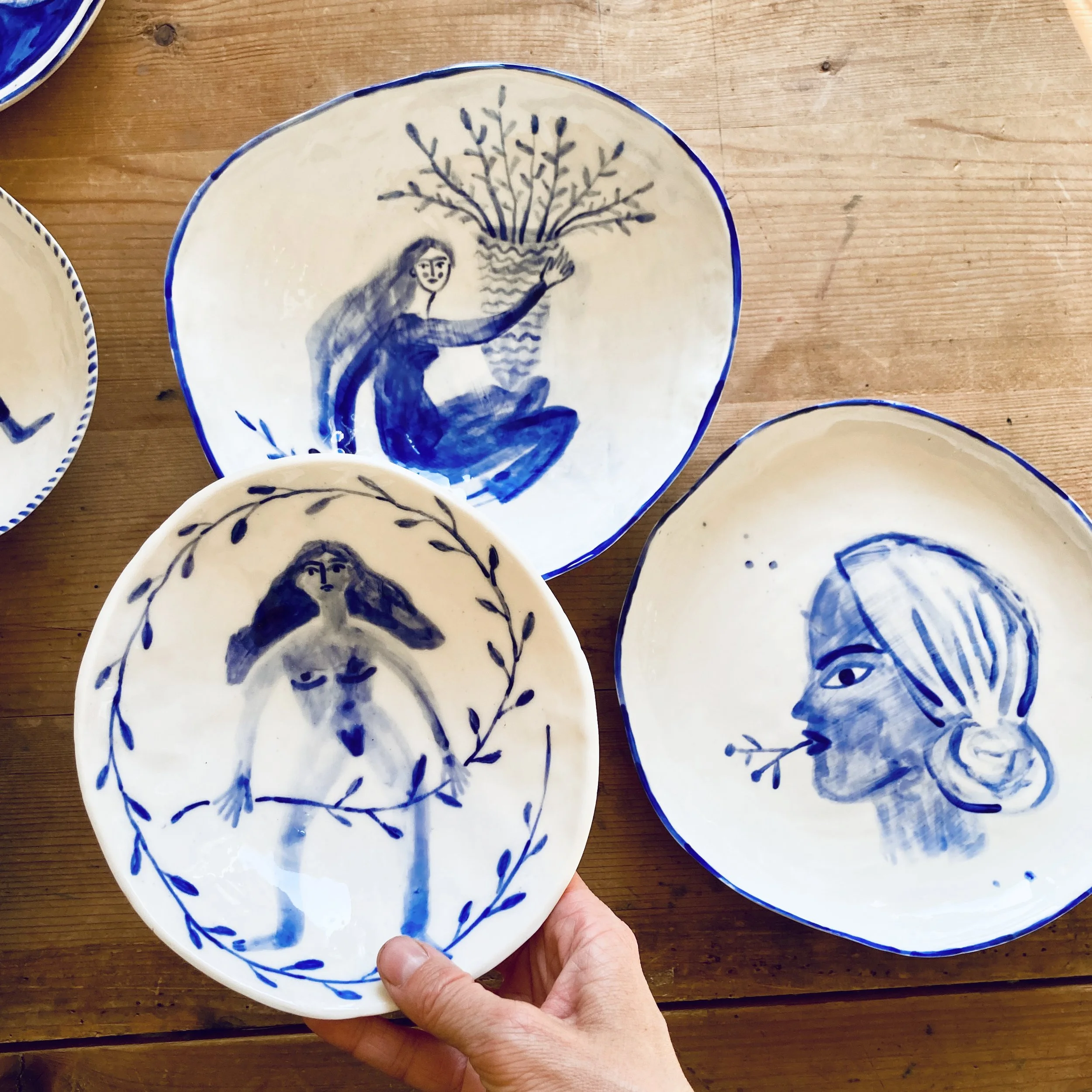 lilith_blueporcelainplate_biancatschaikner.JPG