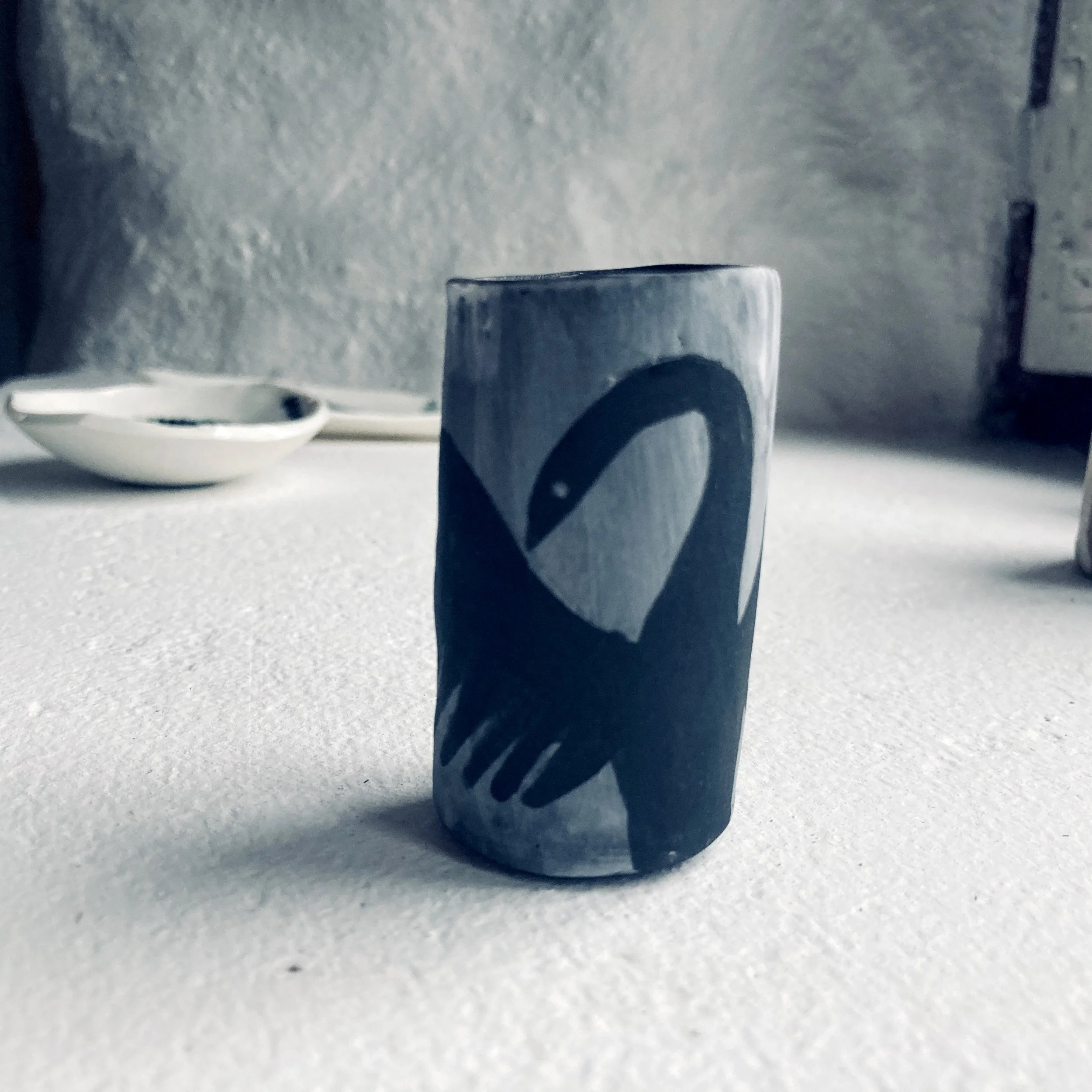 blackswanmatte_porcelainplate_biancatschaikner3.jpg