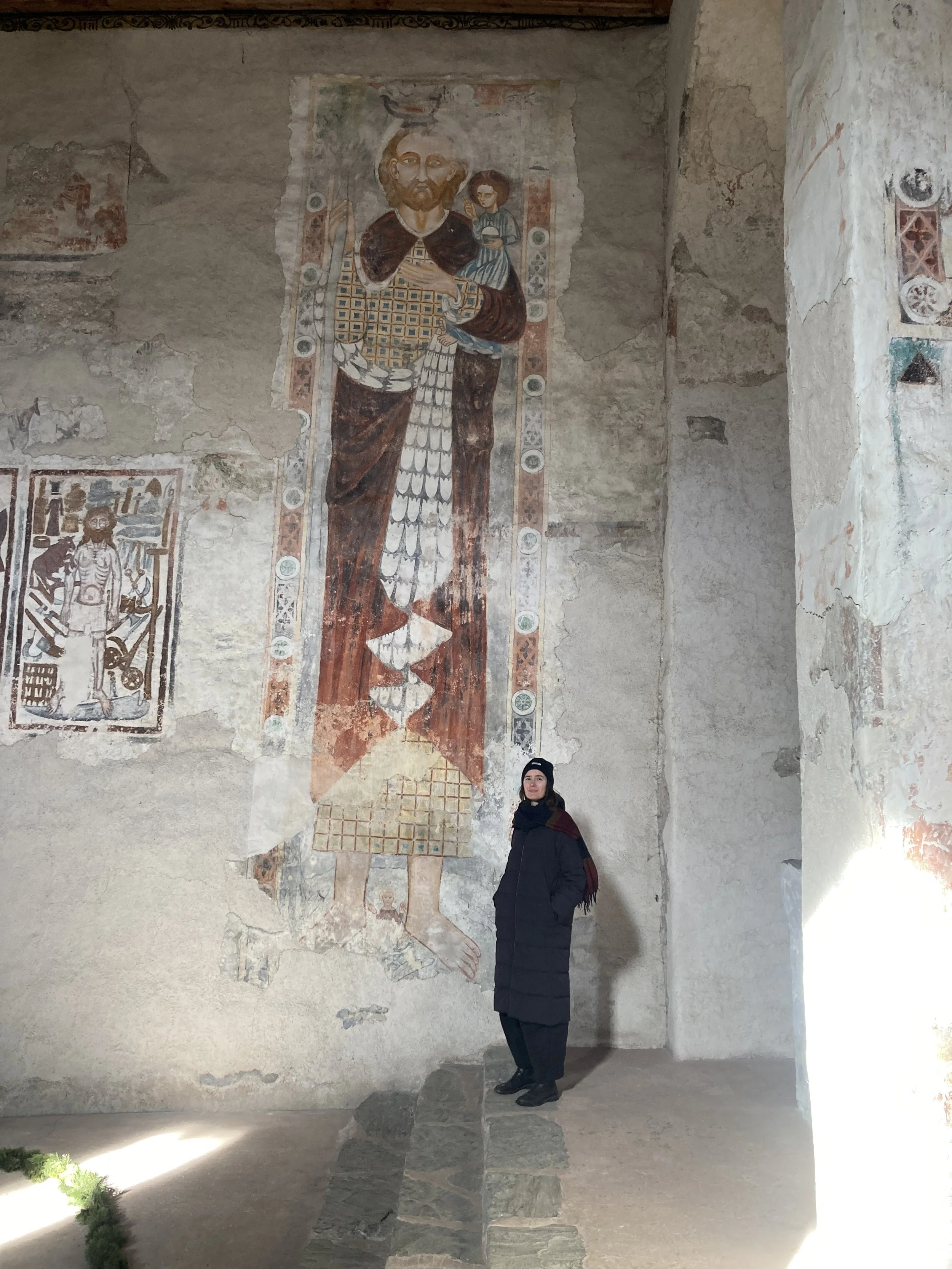 Was macht die zweischwänzige Meerjungfrau in der karolingischen Kirche? 