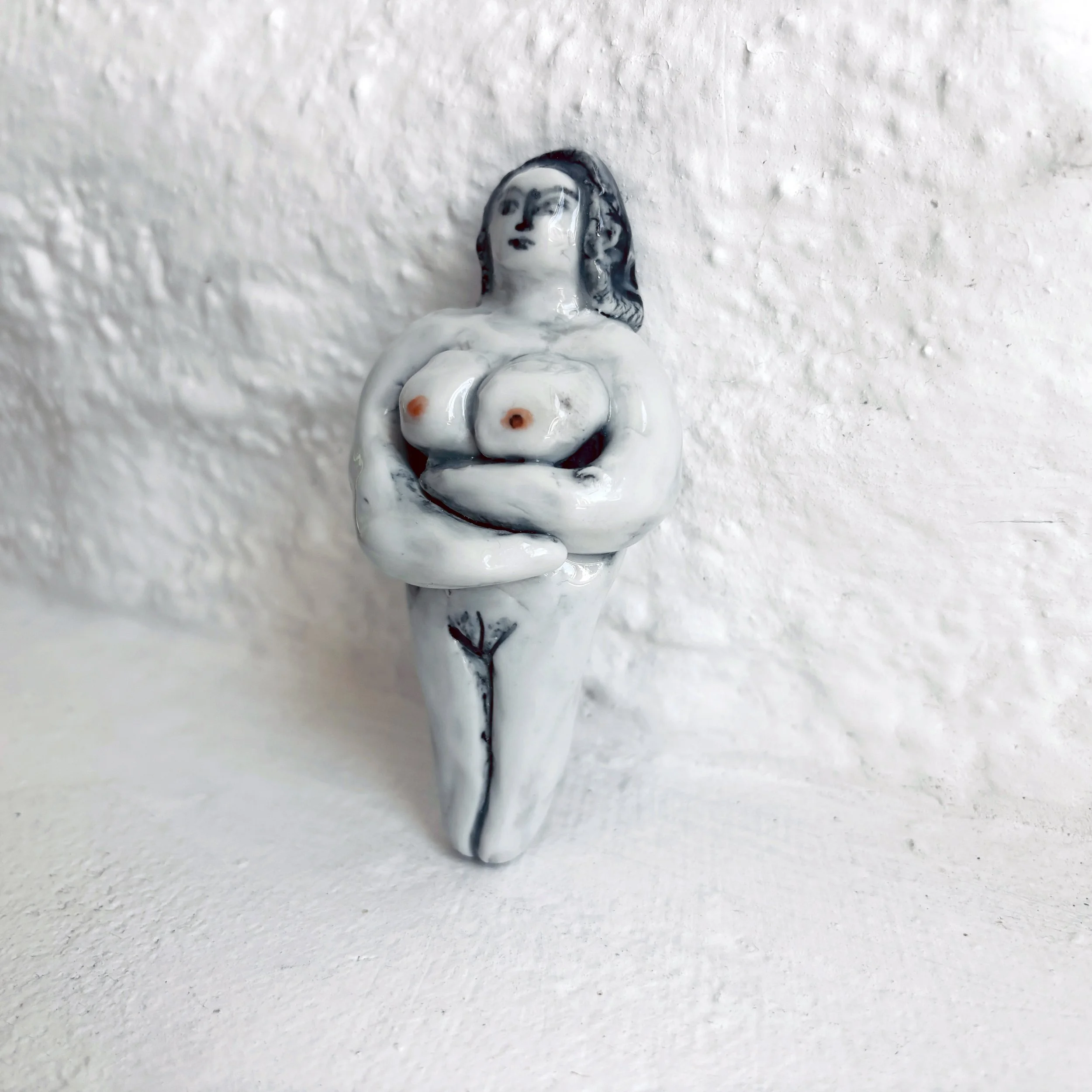palaeolithicfigurine_porcelain_biancatschaikner3.jpg