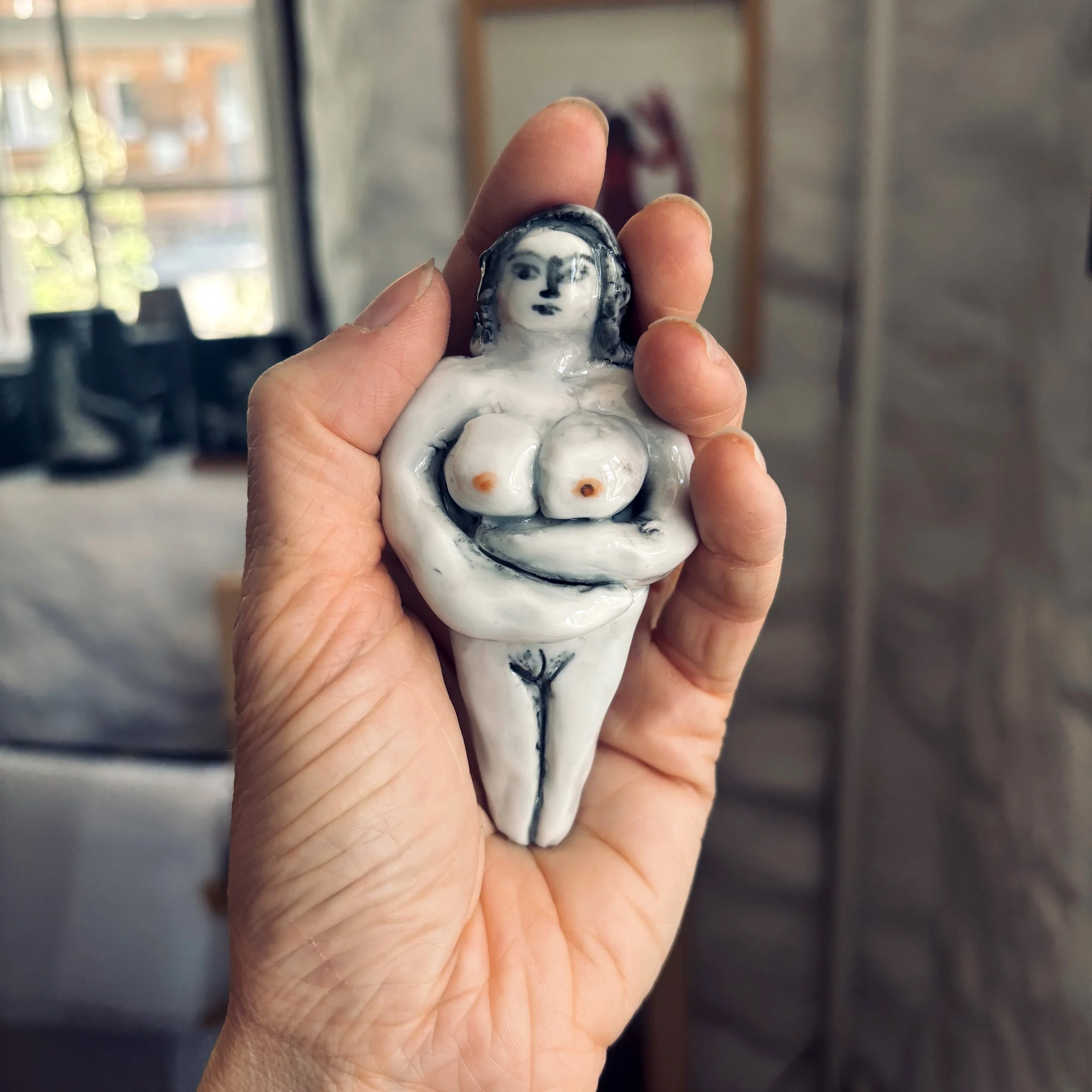palaeolithicfigurine_porcelain_biancatschaikner2.jpg