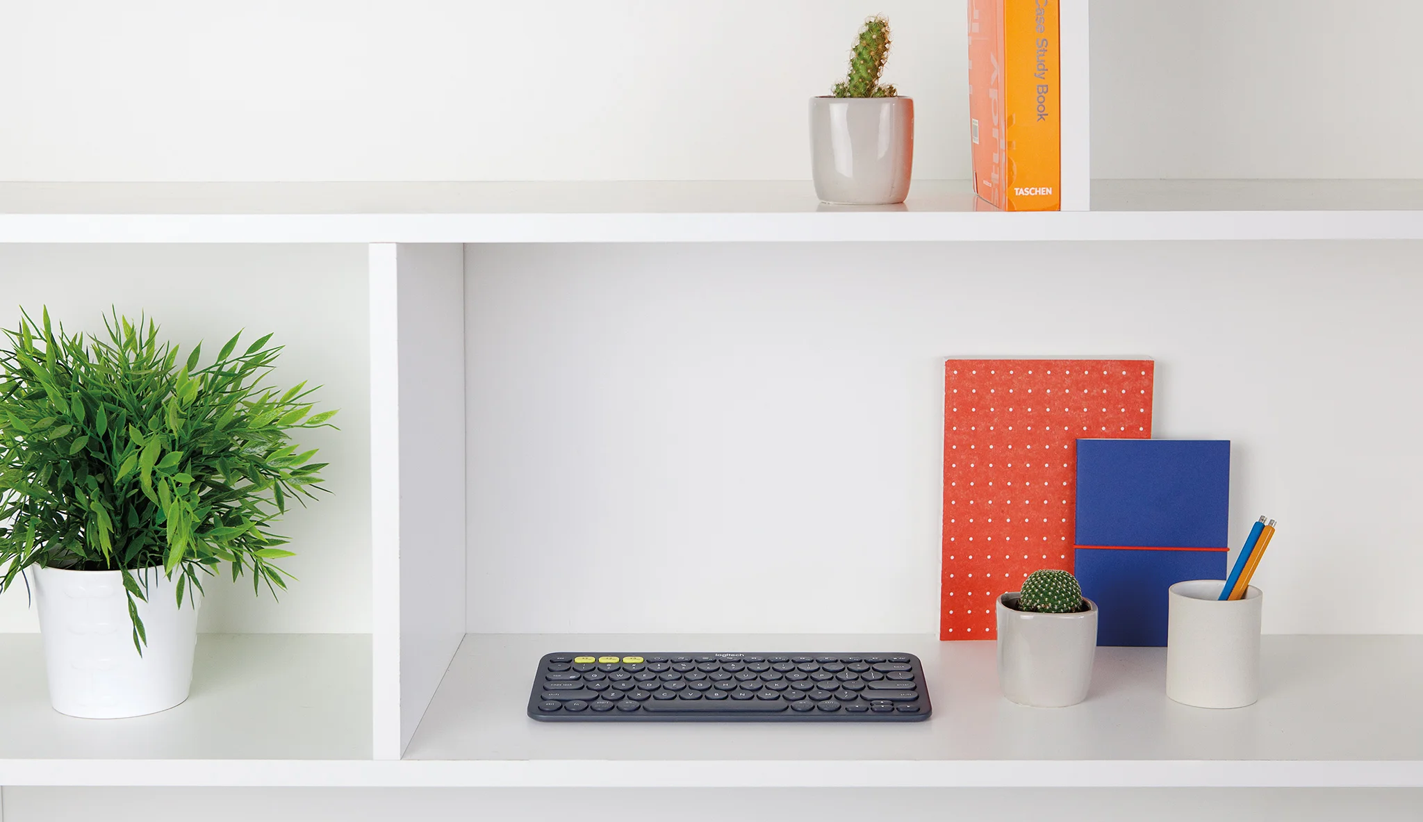 High_Resolution-K380 Keyboard Lifestyle 60.jpg
