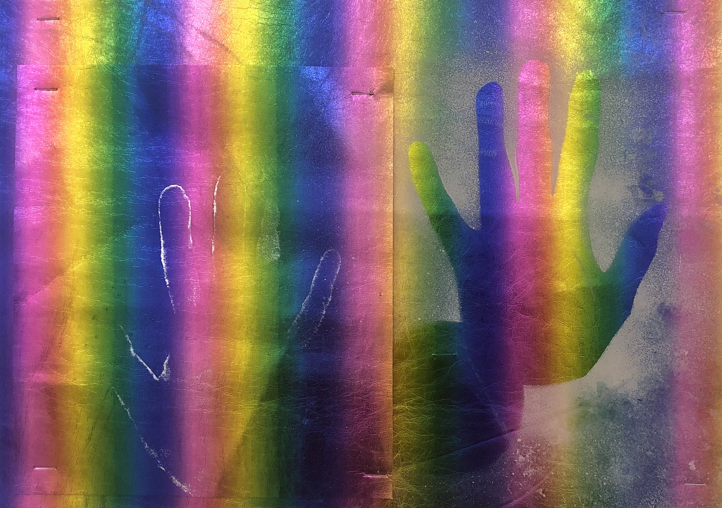 Can’t , 2019, leatherette, spray-paint and staples, 30 x 42 cm.