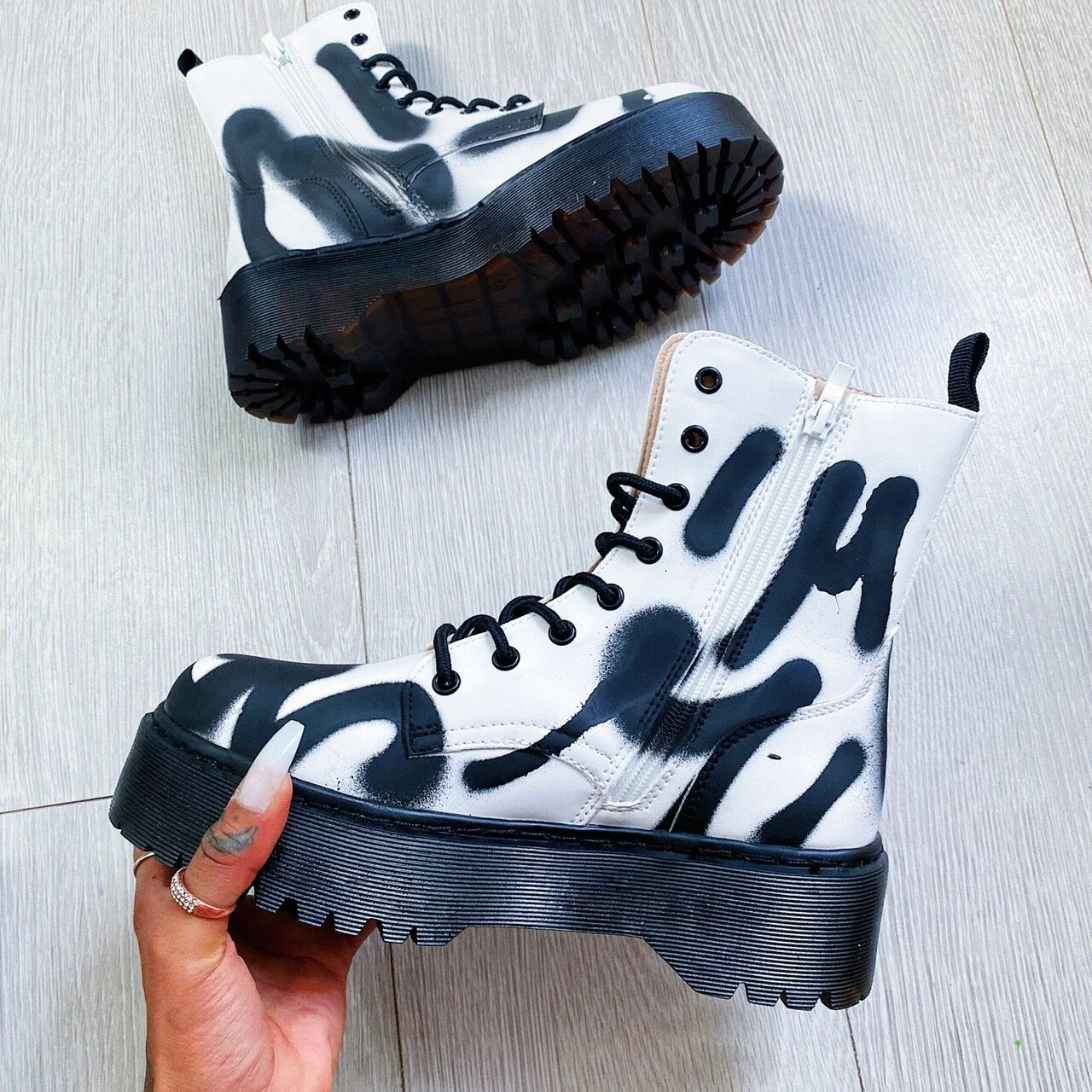 CB7000DB-5AA0-4755-B7FD-F3FAC6D9FCA9