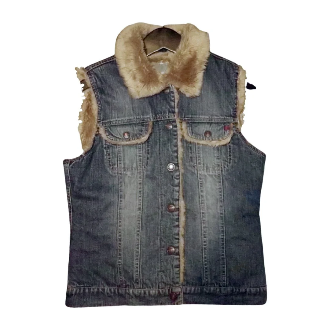 64D11B21-236D-4BEA-94CE-30B687C58D1C