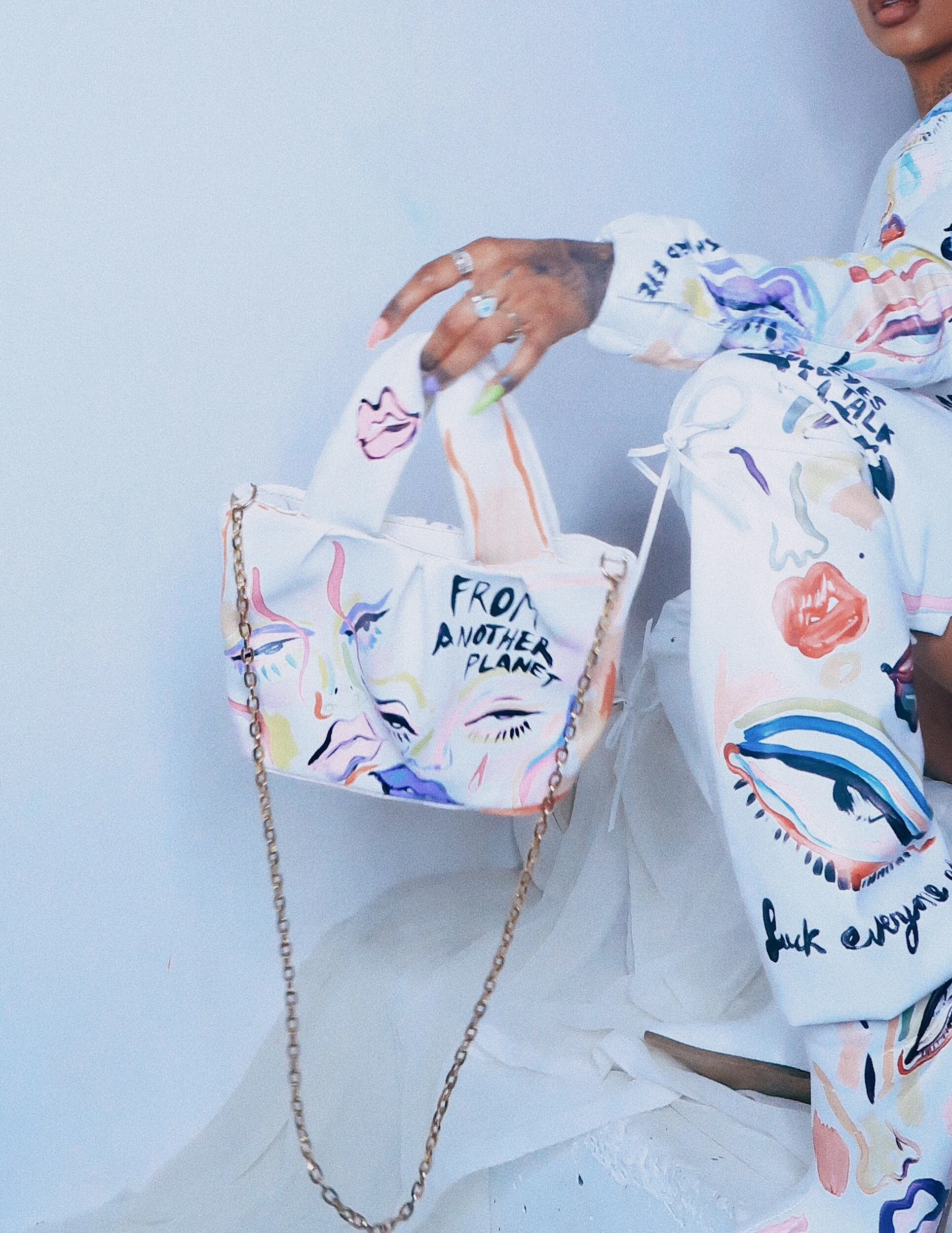 B5A57555-3539-4A3B-8BE9-3B2921775275