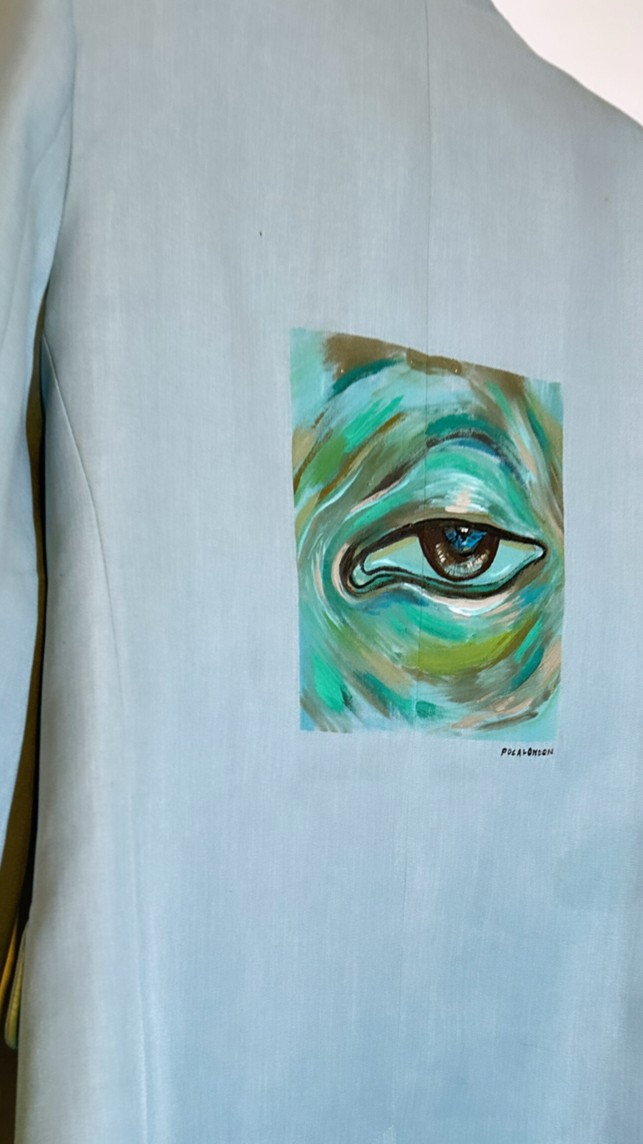 6495058C-D56B-47F7-9BBD-700E5632653F