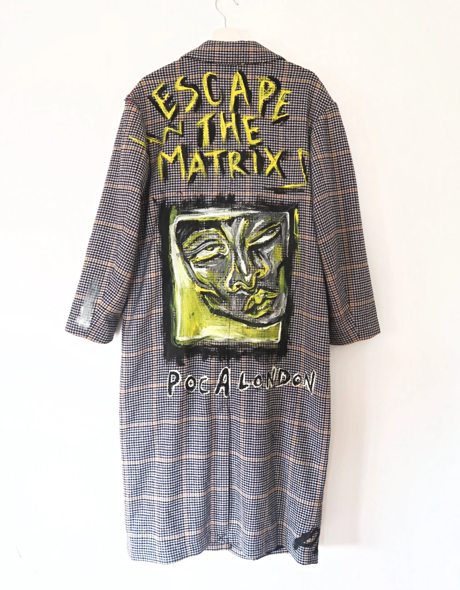 2327DC30-9A3A-4D4E-906E-1F52BD55CAA4