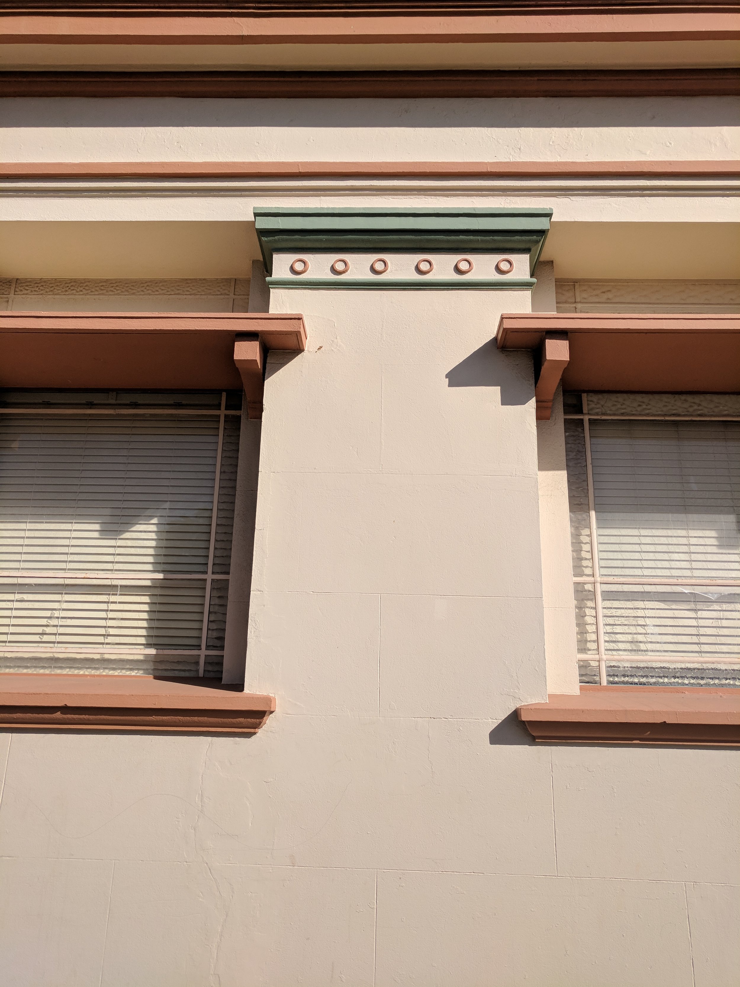 Facade Ornamentation, the old commonwealth bank