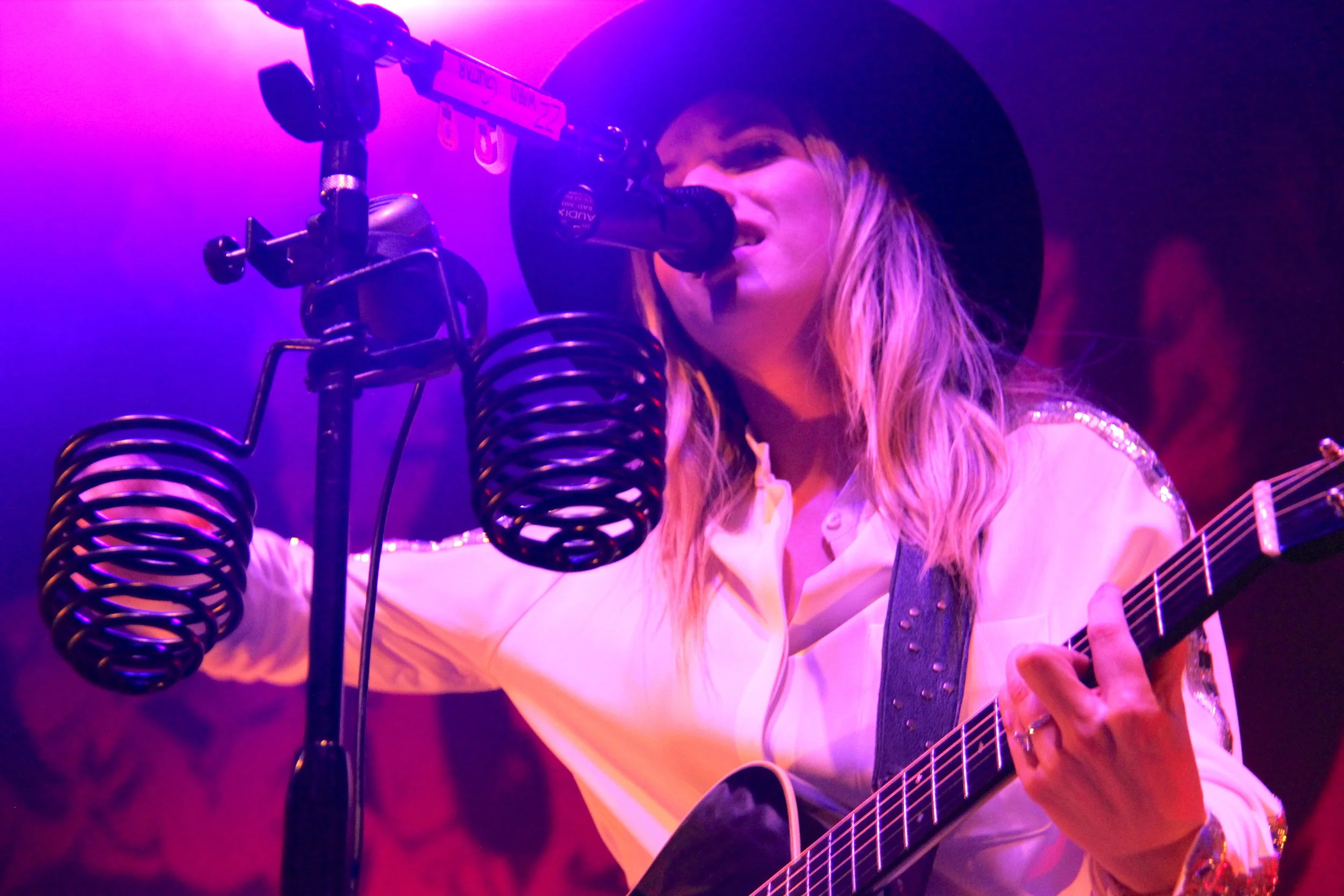 ZZ Ward Black Pistol Fire, Billy Raffoul