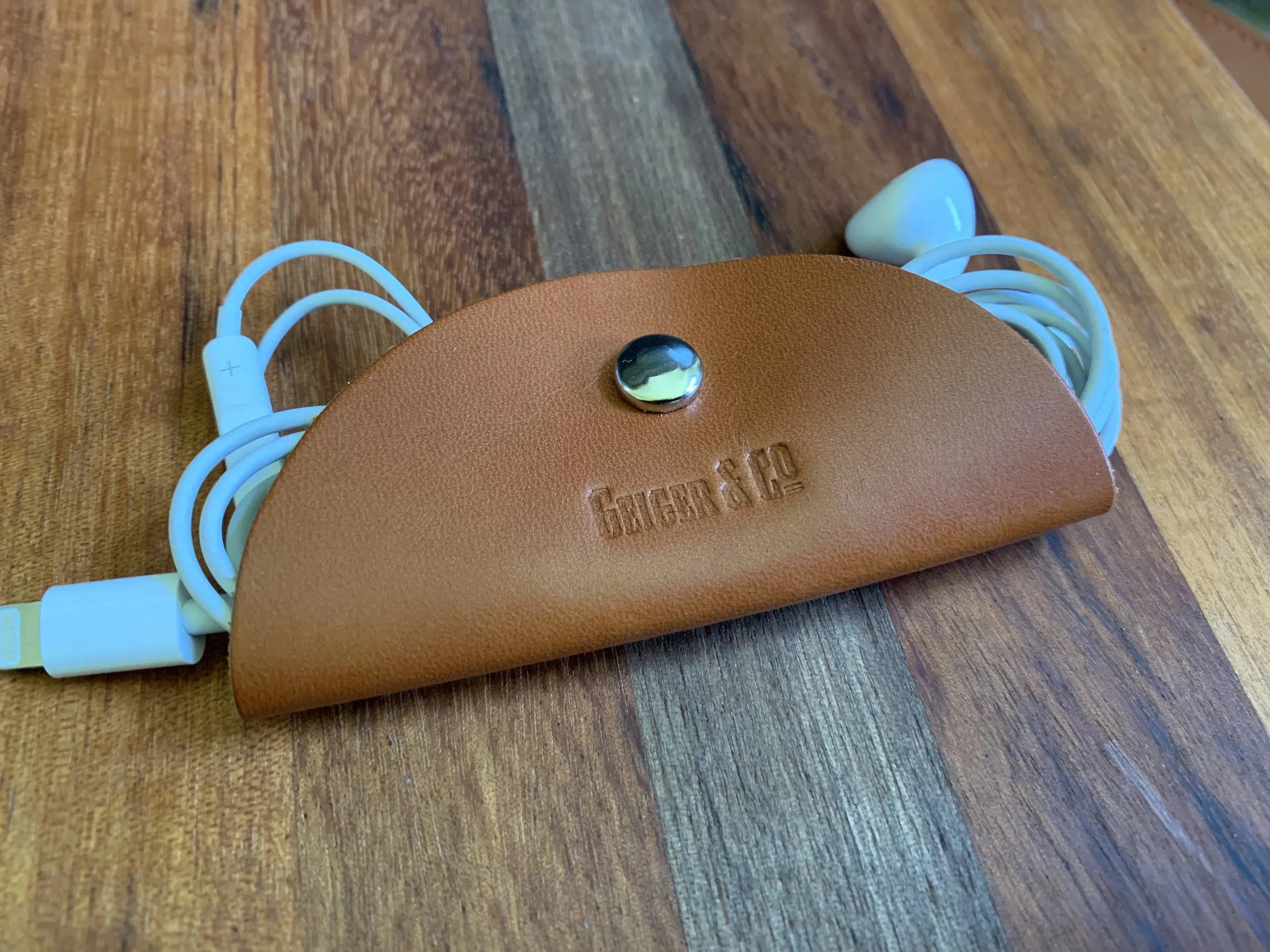Earbud/Cord Taco