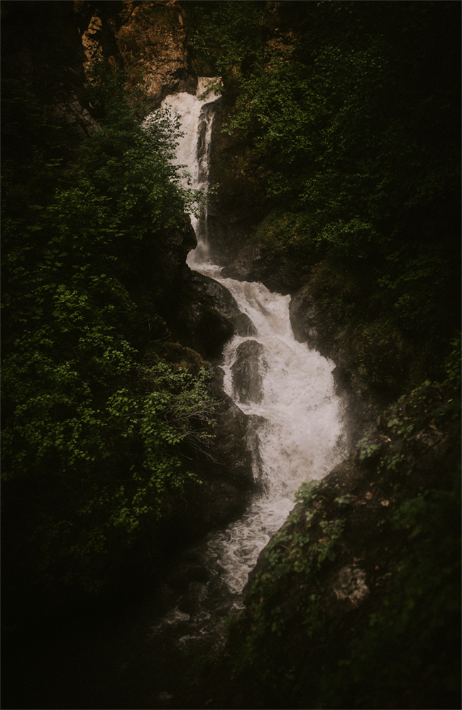@layersphoto_alaska_waterfall.gif