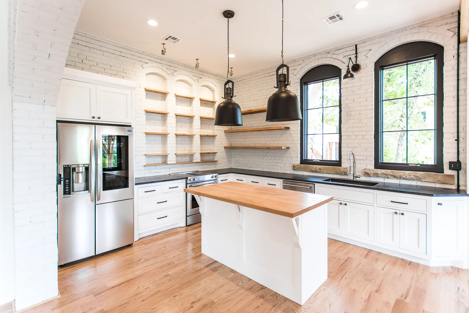 White Kitchen - by Buiding Culture