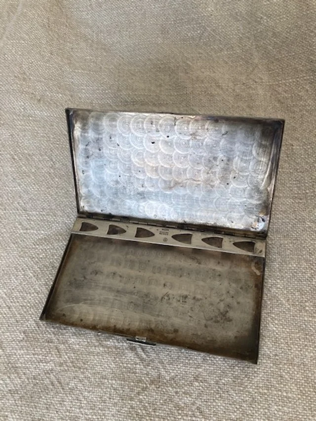 mexican cigarette boxes Cigarettes In Mexico have images of people suffering from lung cancer on them. : r/mildlyinteresting all while keeping your Mexican cigarette cartons professional Vintage Mexican Modern Los Castillo