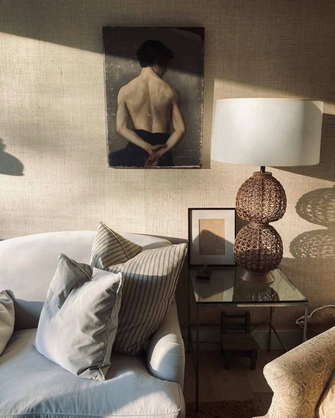 #interiors #morninglight #georgesherlock #vintage #design #decoration #englishsofa