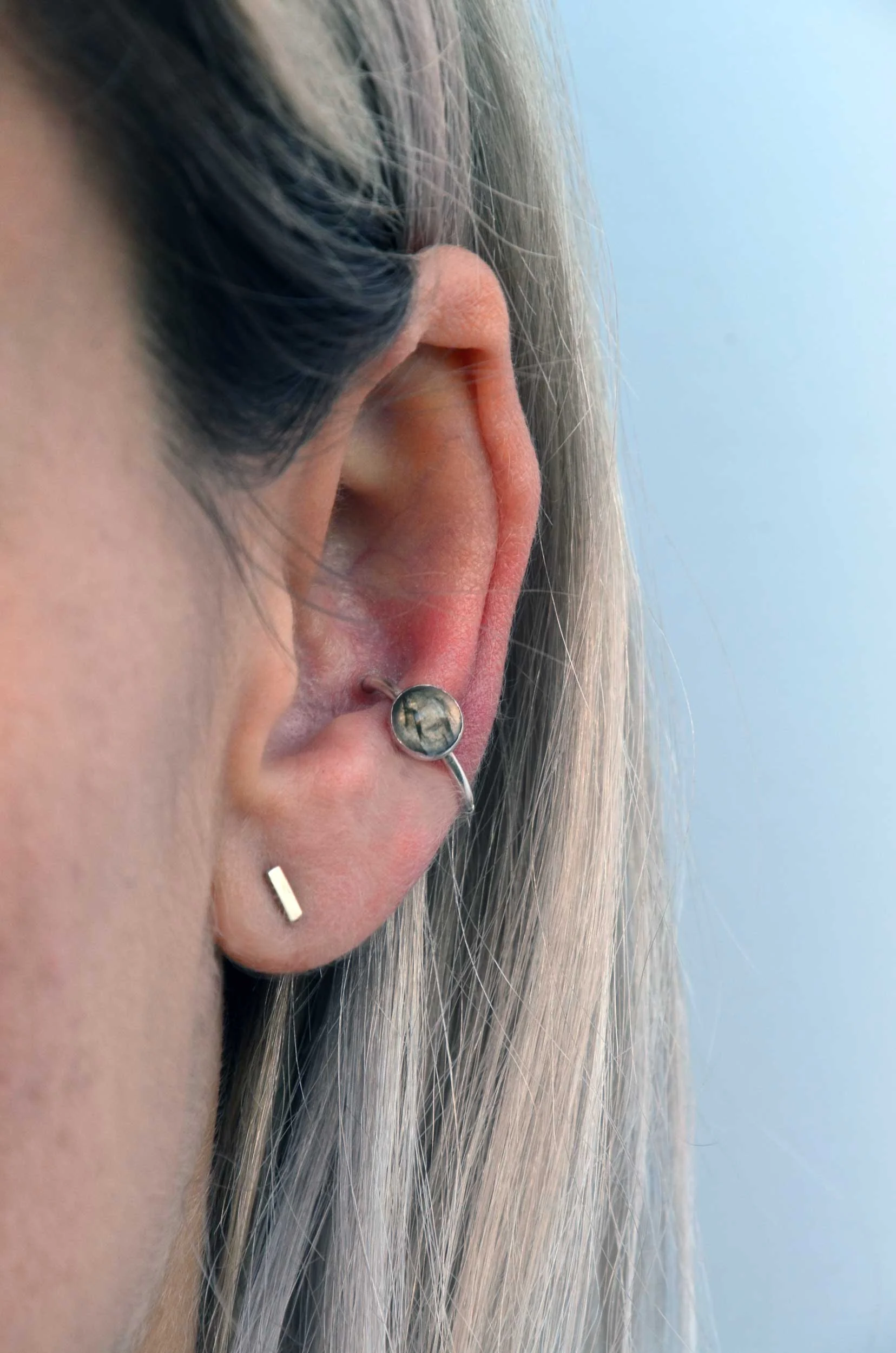 labradorite cartilage hoop on model
