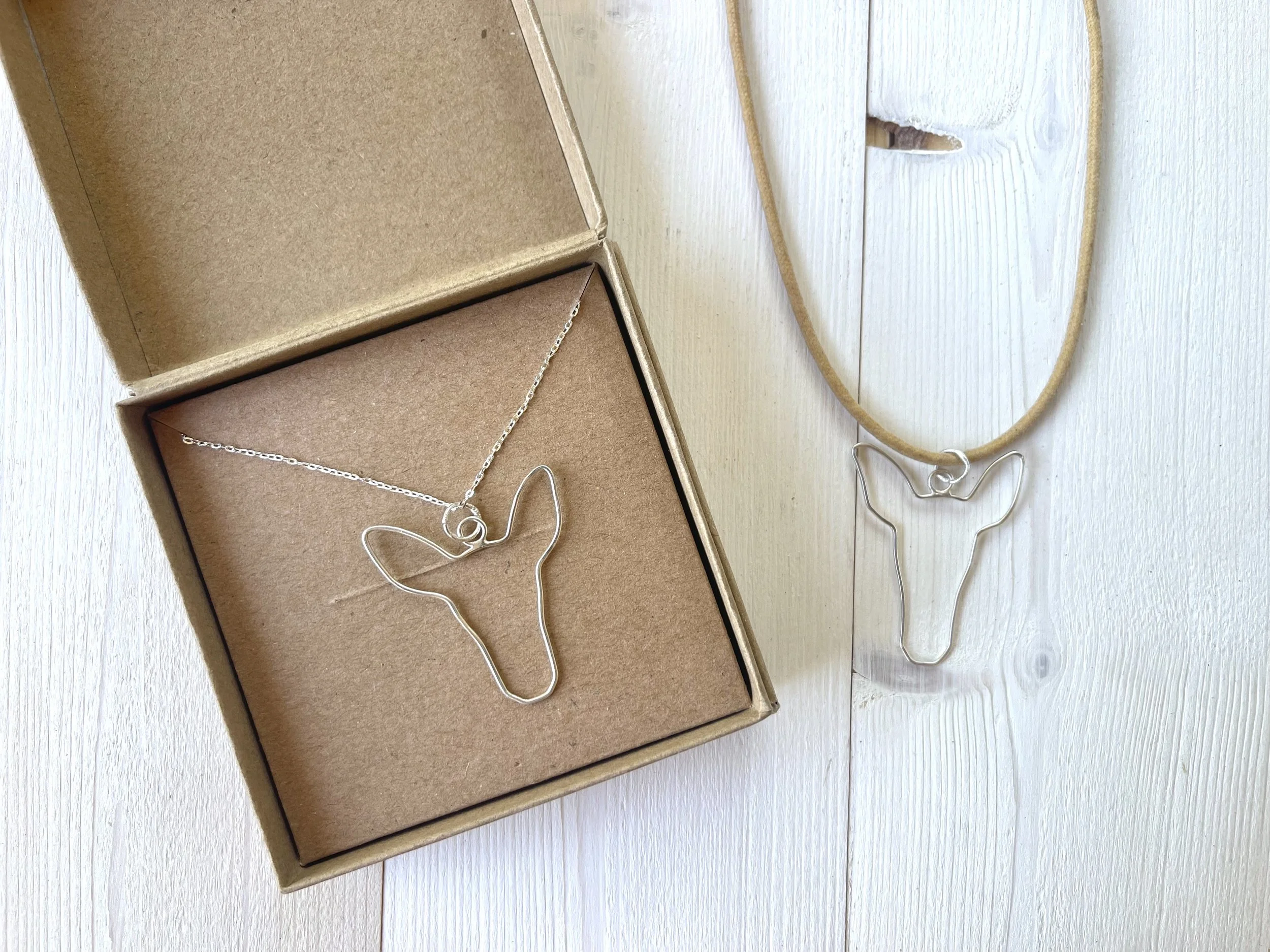 dog portrait silouette pendant (Copy)