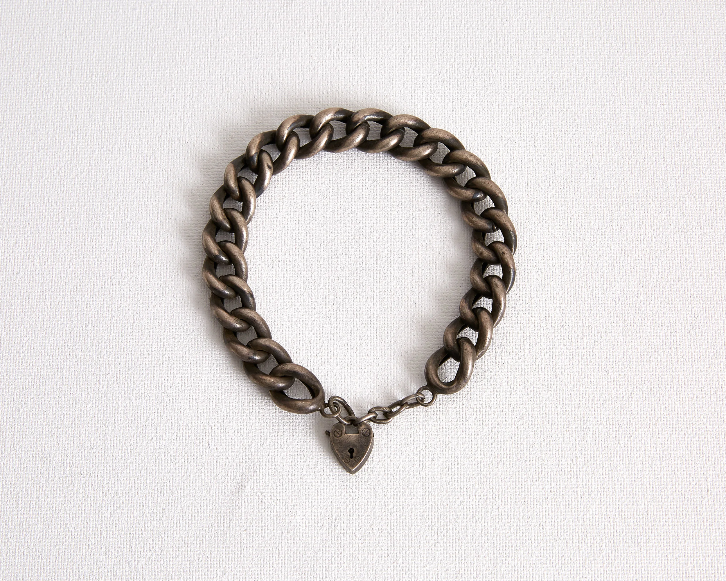 Victorian Silver Diminutive Heart Chain Bracelet