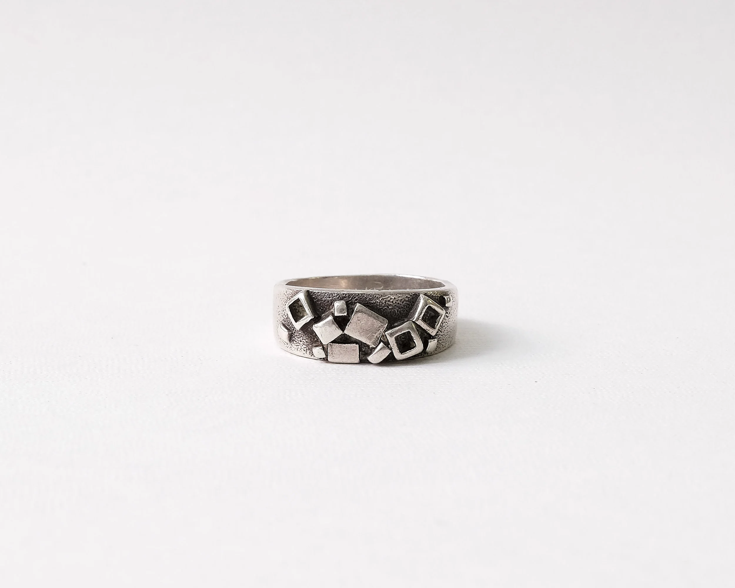 R_1950s Silver Geometric Falling Squares Ring.jpg