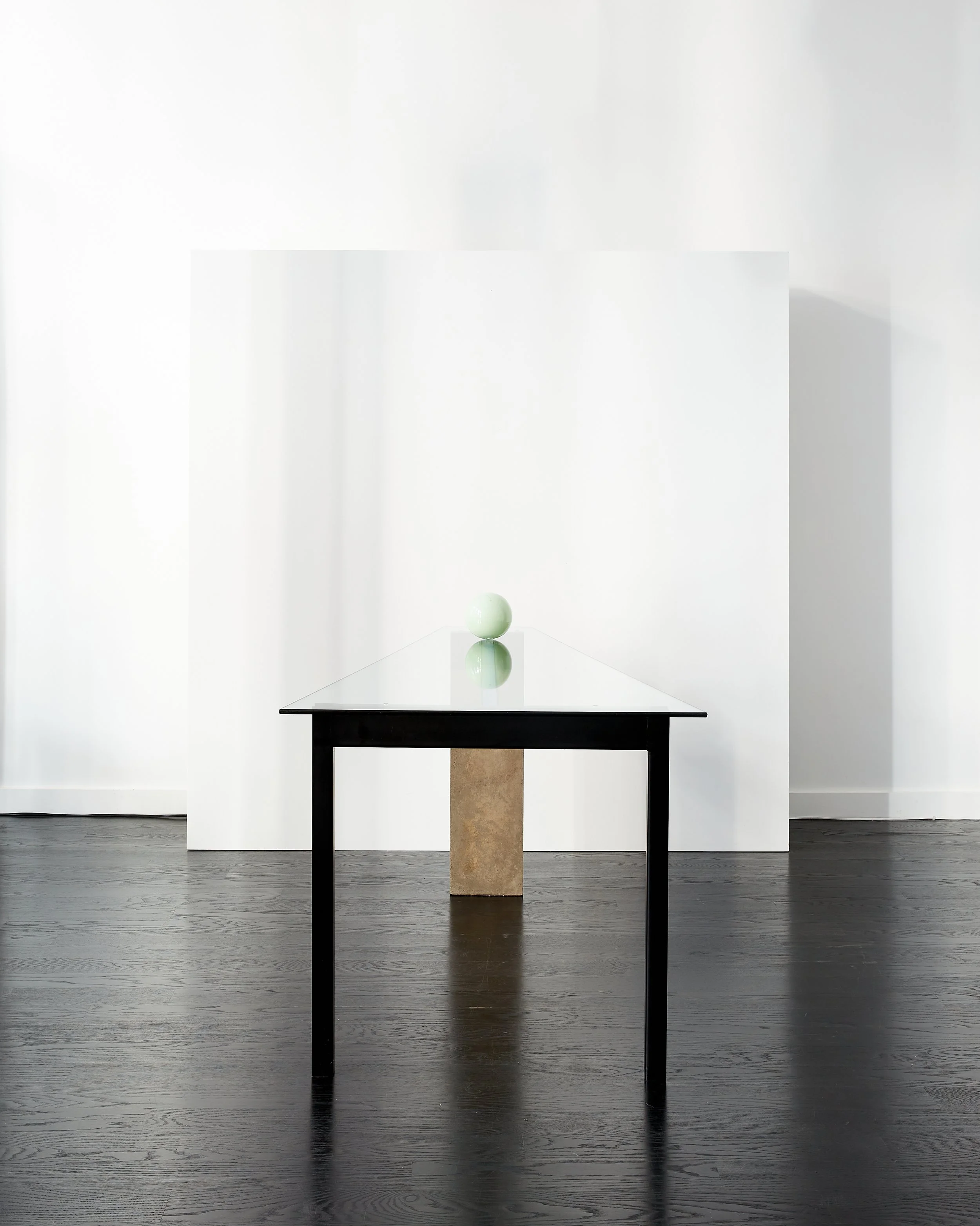 Jonas_Bohlin_Concrete_Table_Desk_Källemo_1984 3.jpg