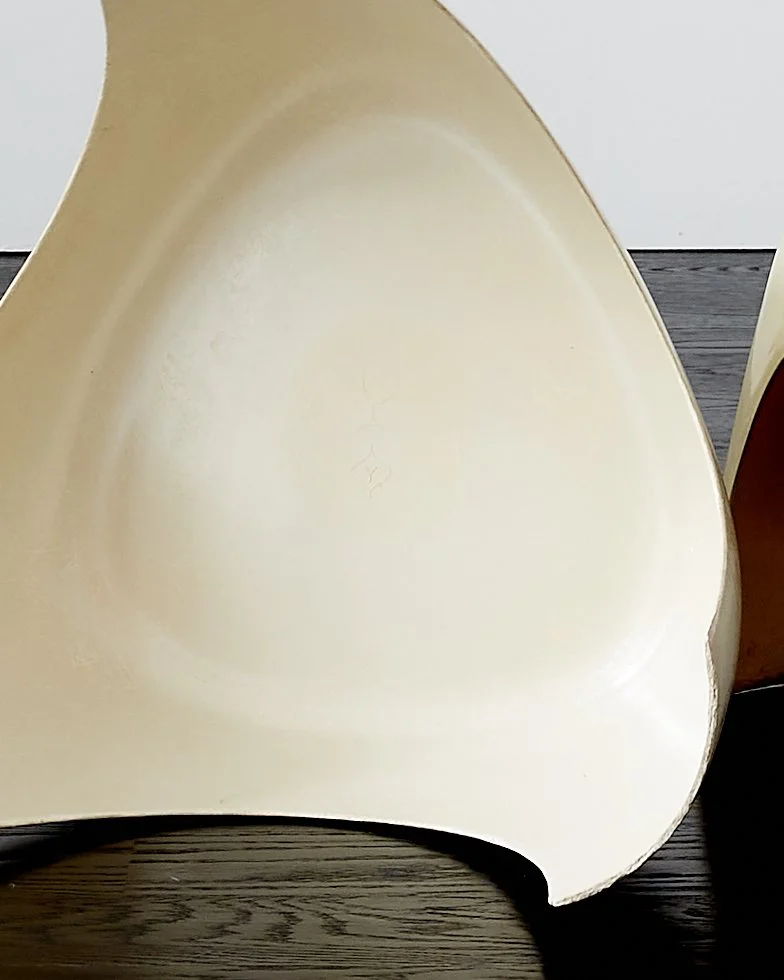 Sori_Yanagi_Ivory_Elephant_Stools_Kotobuki 4.jpg