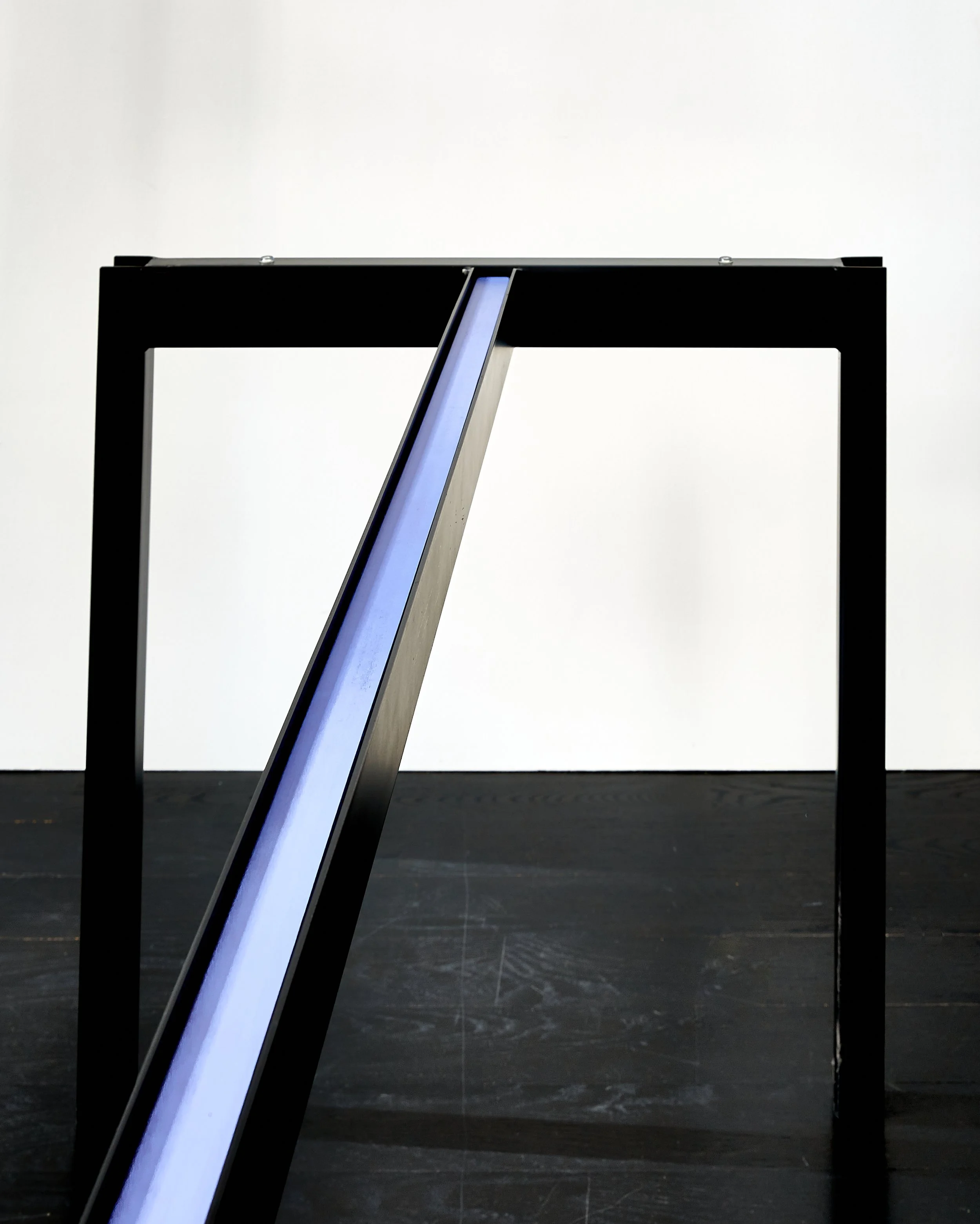 Jonas_Bohlin_Concrete_Table_Desk_Källemo_1984 5.jpg