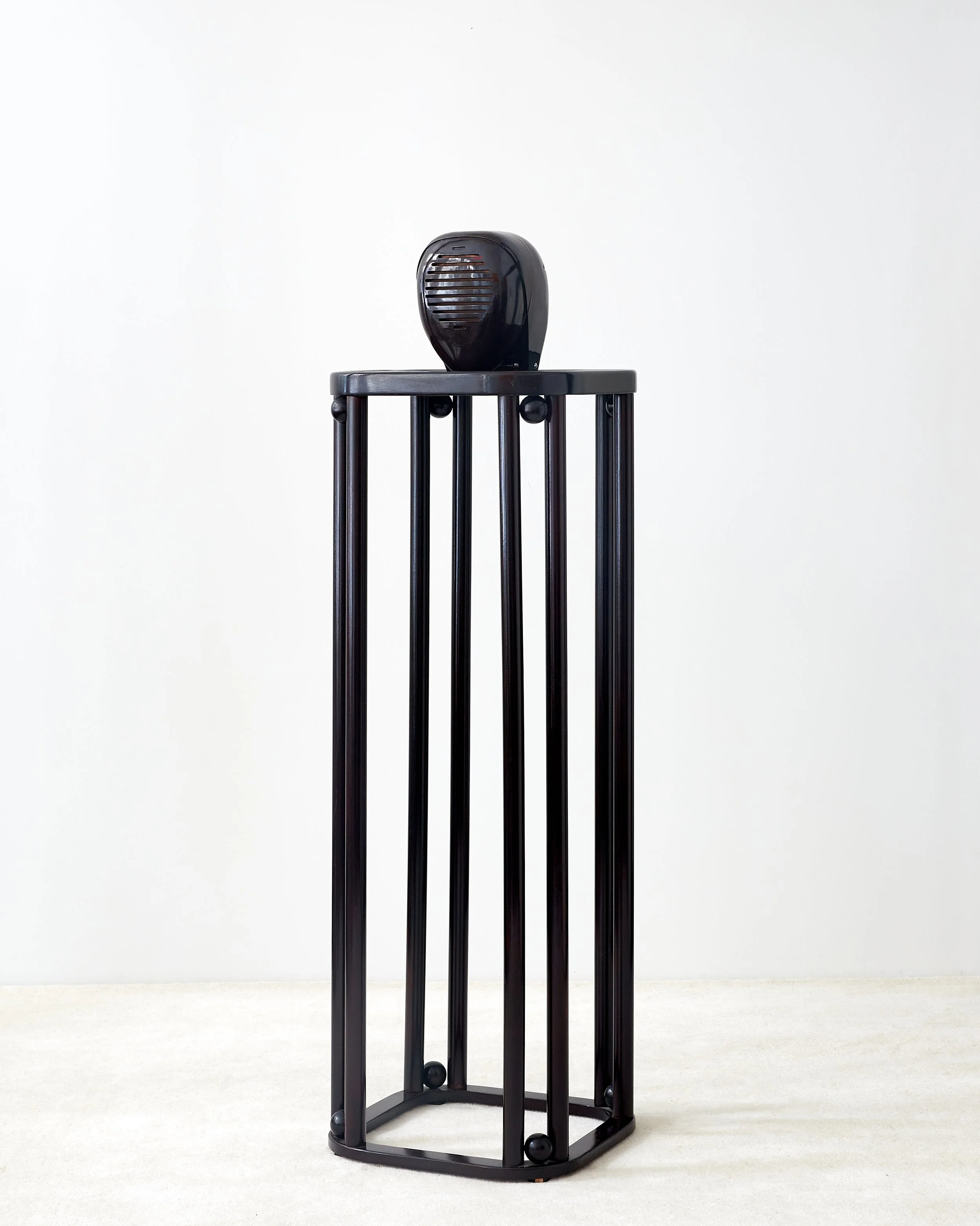 josef_hoffman_thonet_stand_isamu_noguchi_radio_nurse_guardian_ear 1.jpg