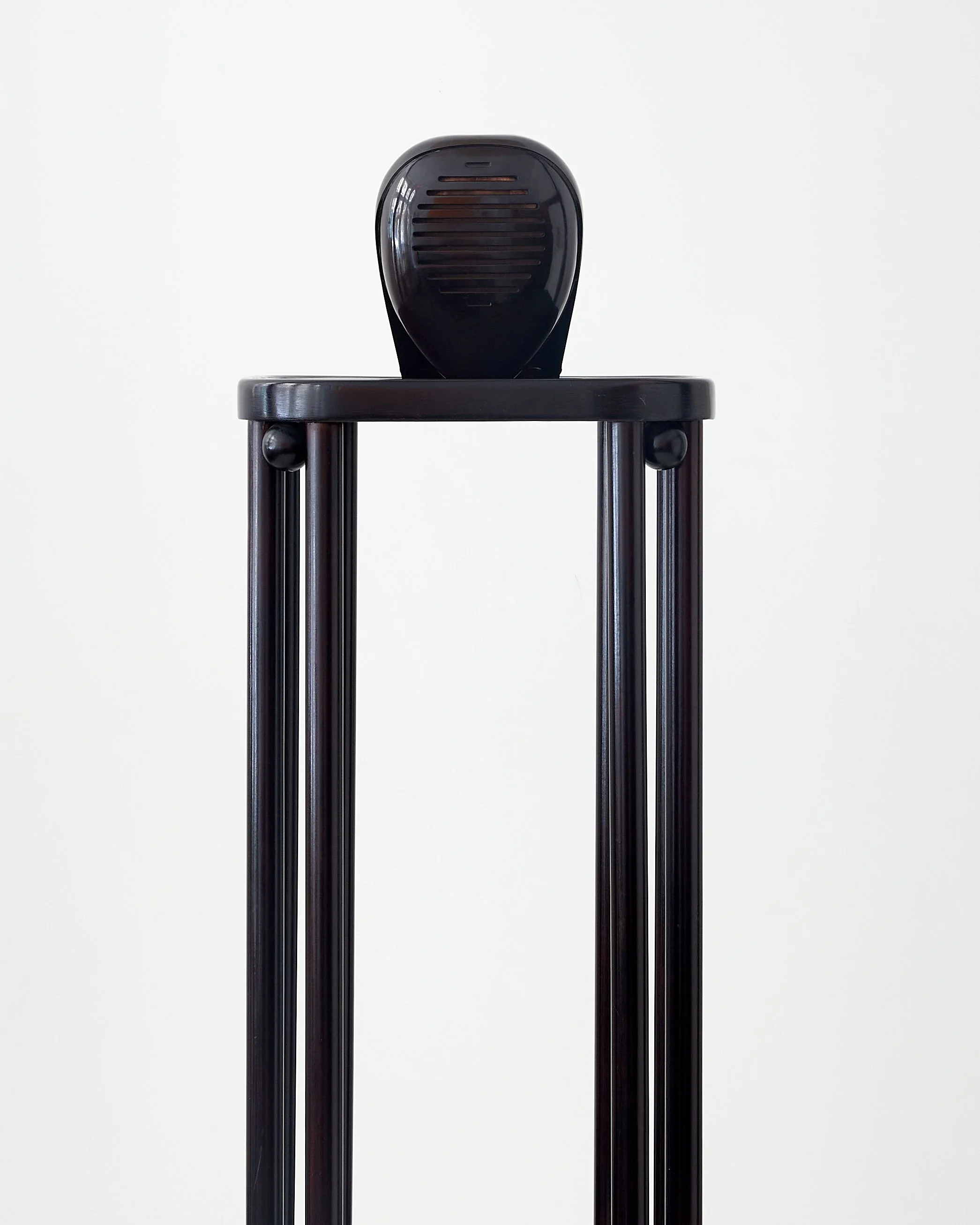 josef_hoffman_thonet_stand_isamu_noguchi_radio_nurse_guardian_ear.jpg