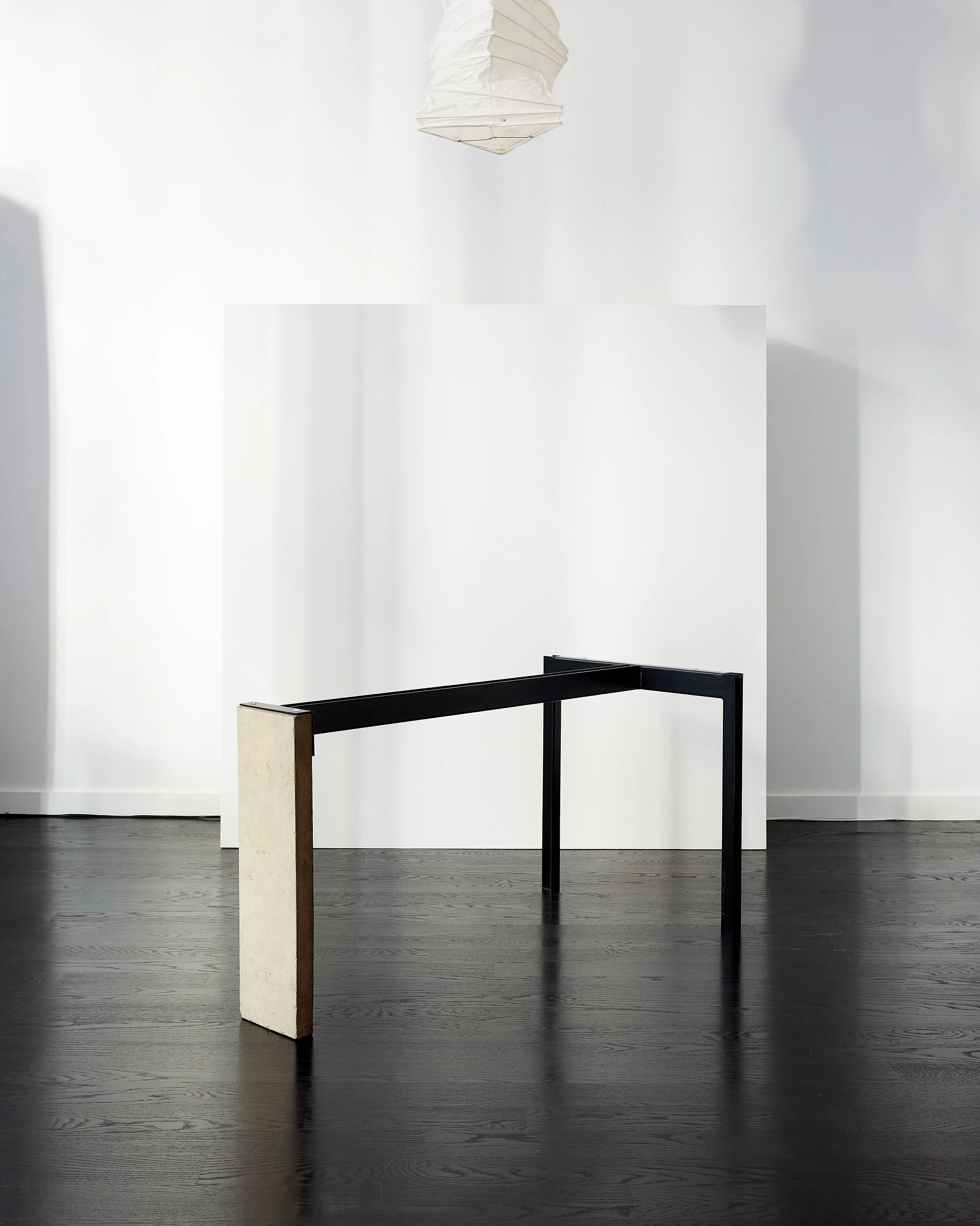 Jonas_Bohlin_Concrete_Table_Desk_Källemo_1984.jpg