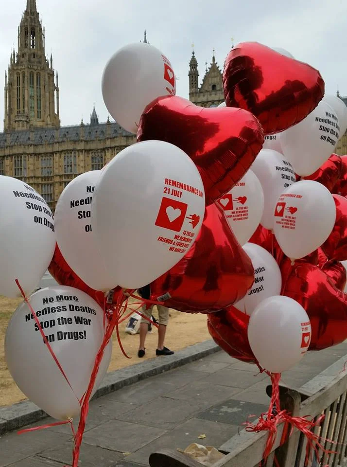 In front of Parliament House, London, our peers came together for an intimate moment. -remembering and paying tribute to loved ones lost in this War on Drugs.