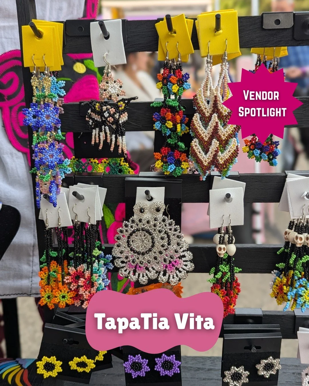 ✨ Vendor Spotlight- TapaTia Vita ✨ 

Bringing a bit of her Mexican culture to Lane County, Elvia makes sugar skull clay earrings, Mexican themed bookmarkers, pet bandanas + so much more using vibrant Mexican fabric 🧵

At TapaTia Vita also find Tradi